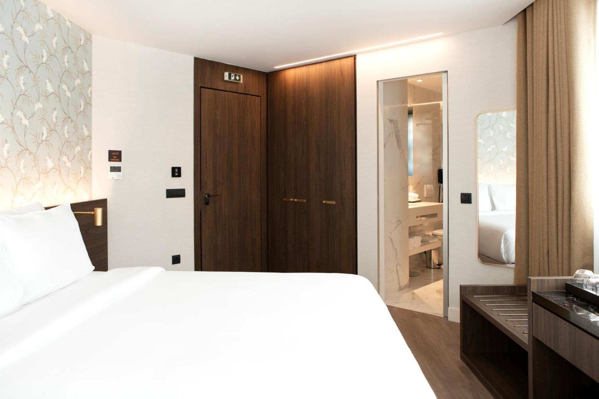 Superior Double or Twin Room,1635154187:JPEG