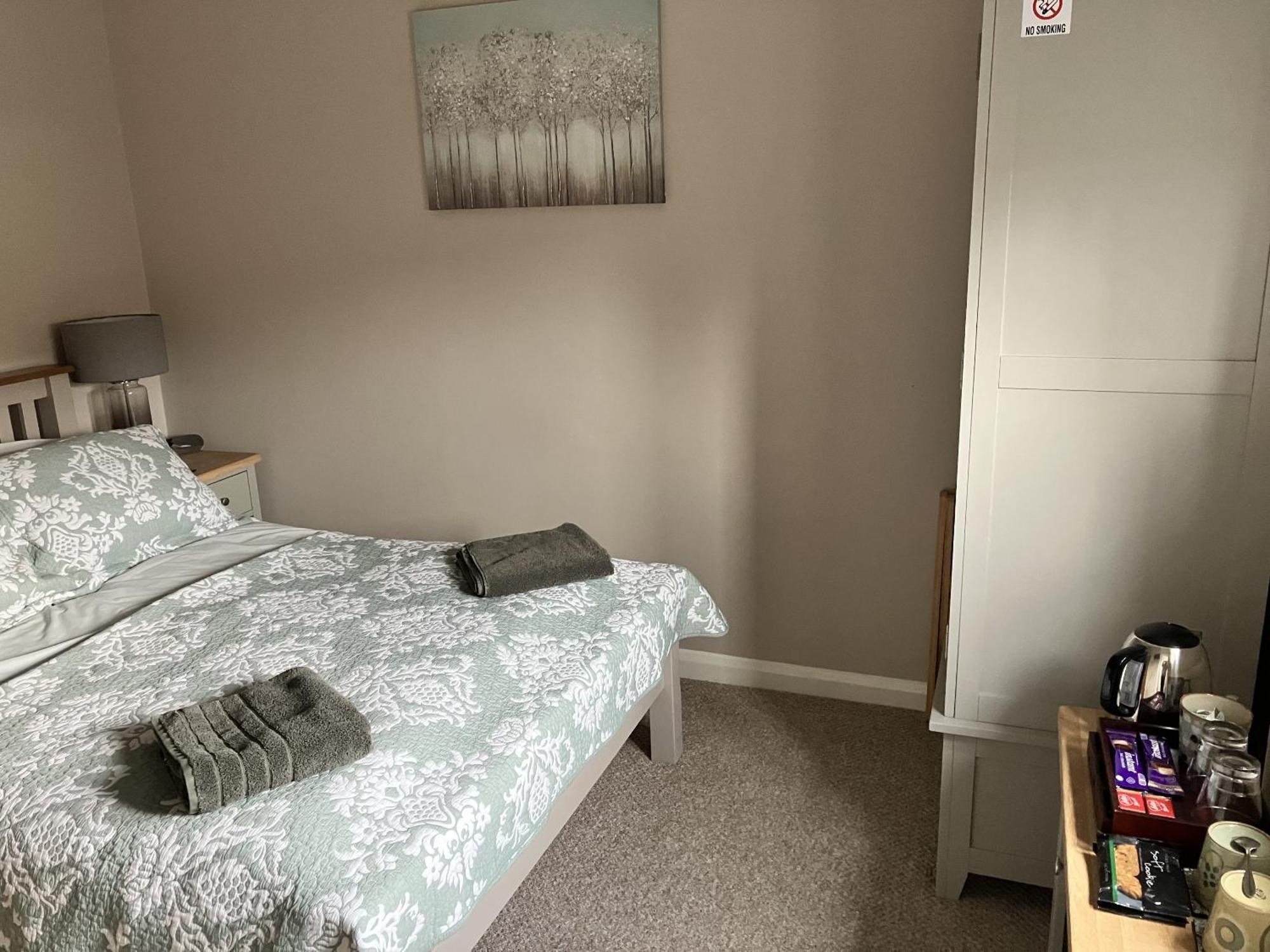 Deluxe Double Room with Shower