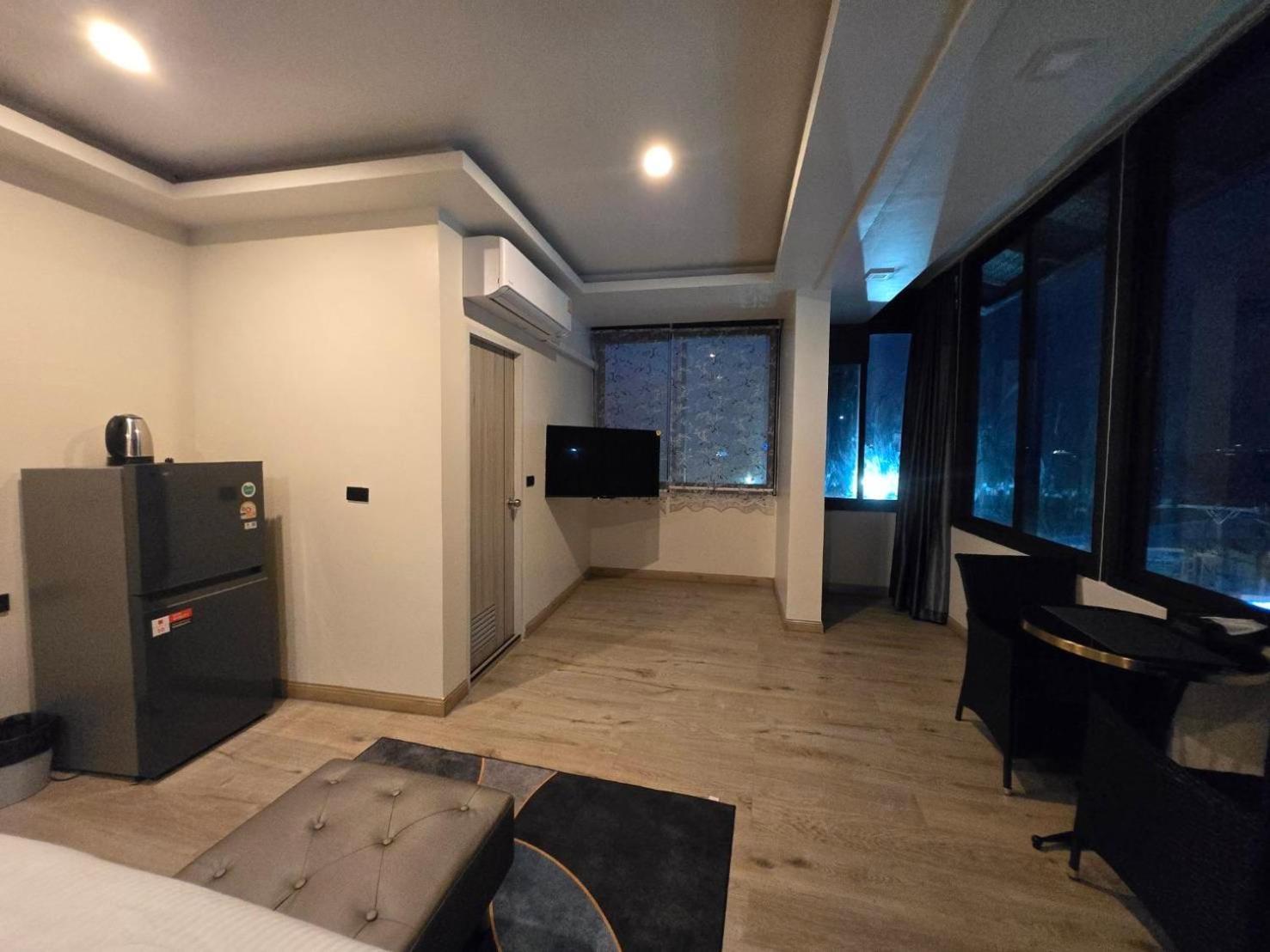 ห้องดีลักซ์สำหรับสามท่านพร้อมวิวทะเล