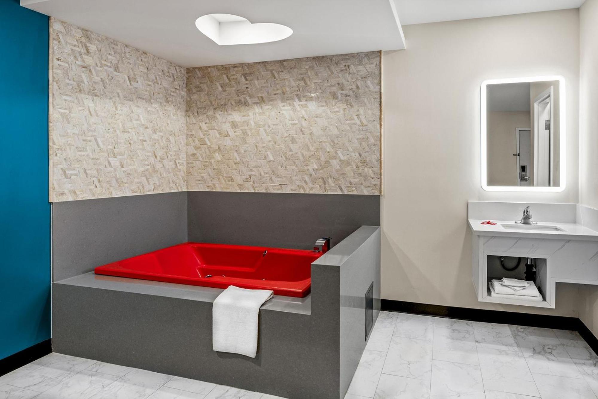King Room Spa Bath