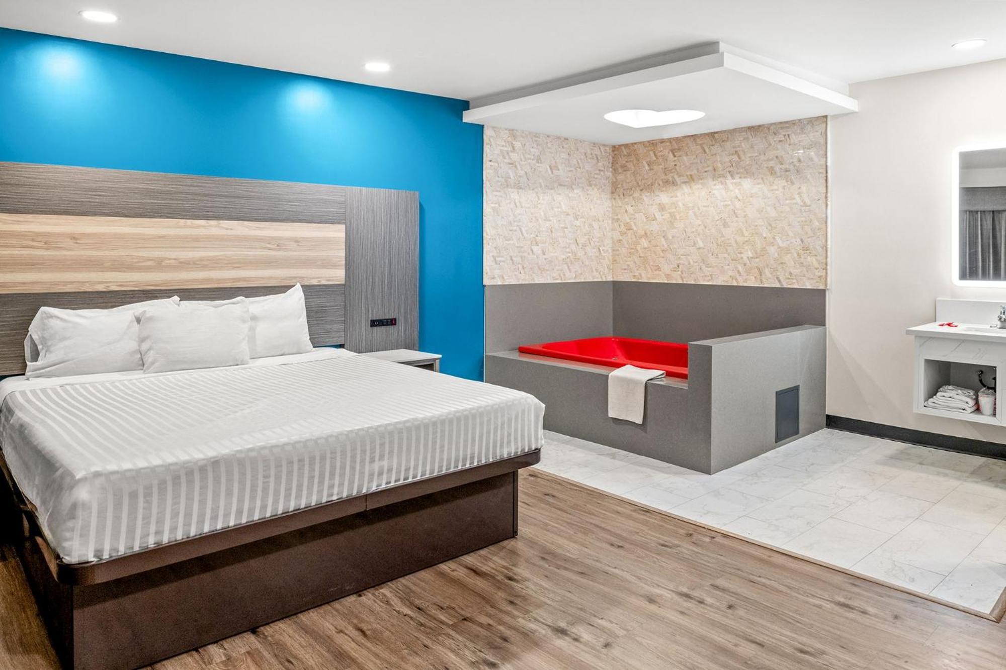 King Room Spa Bath