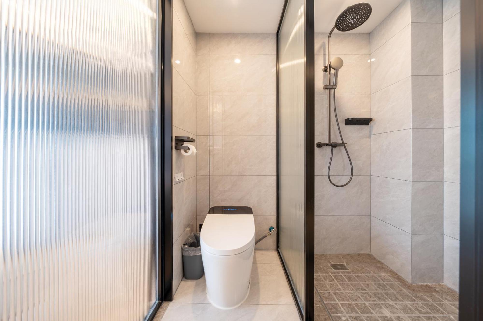 Deluxe Double Room with Shower