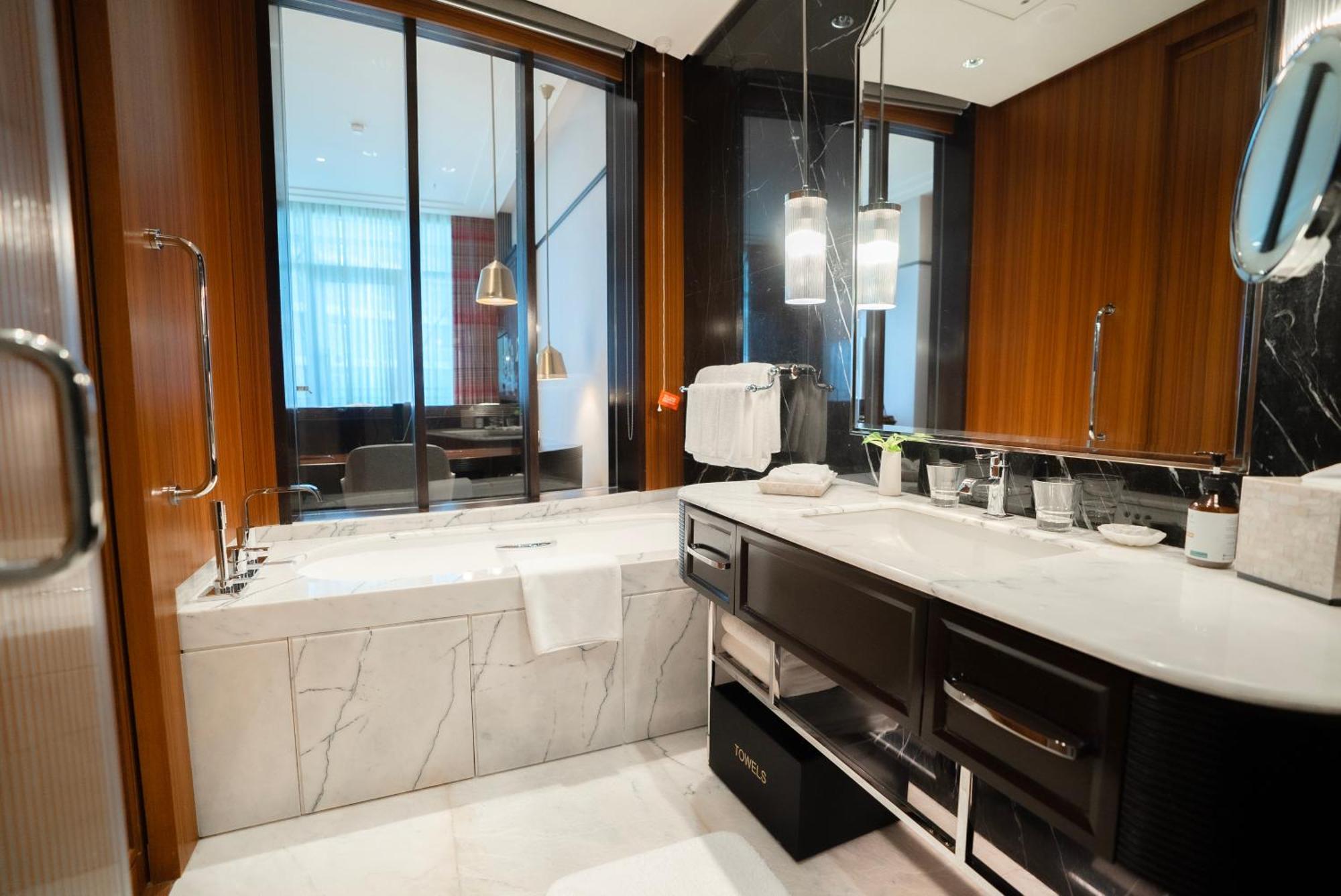 Towers Room Waterfront View & Private Balcony