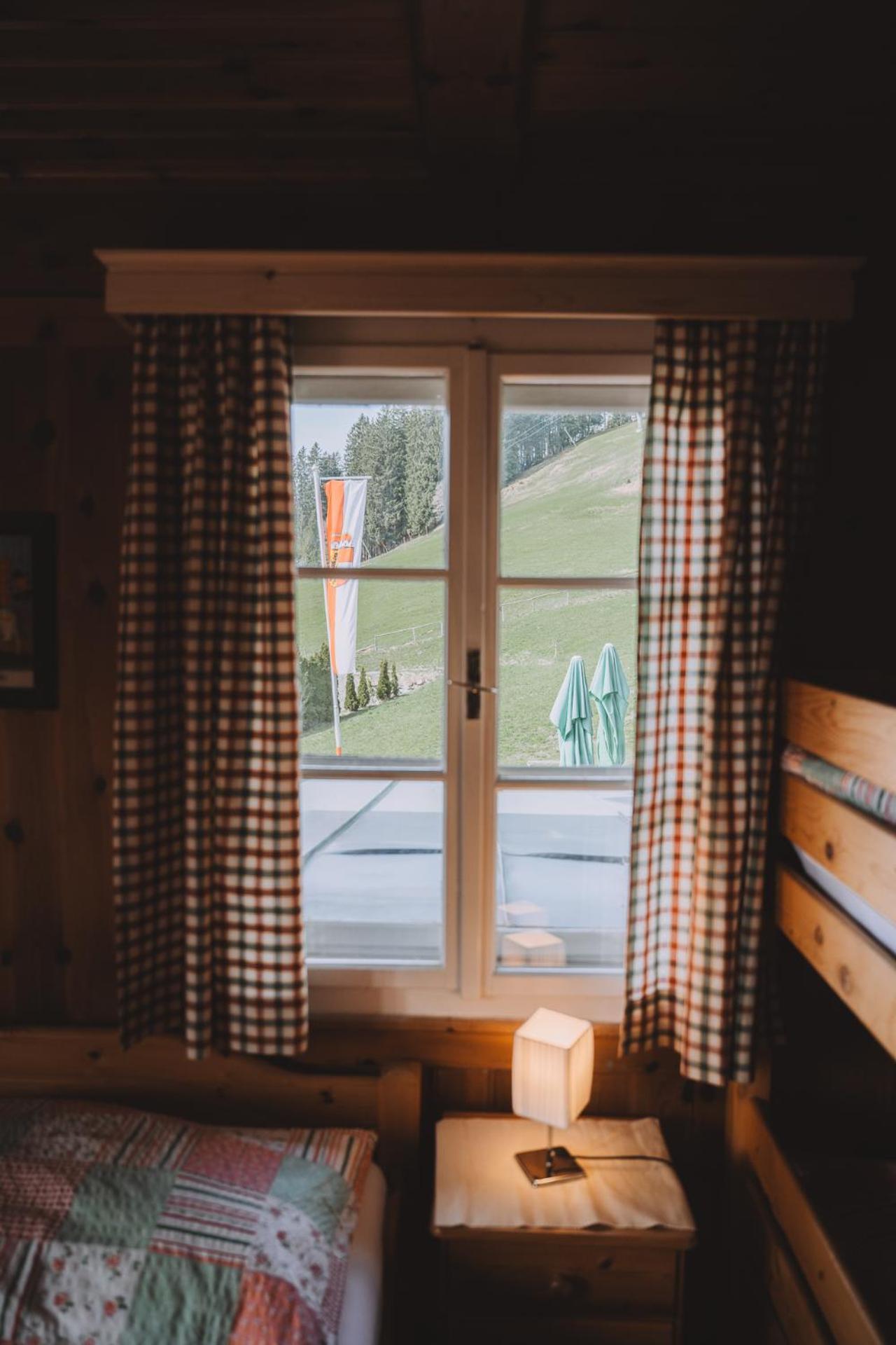 Familienzimmer mit Gemeinschaftsbad