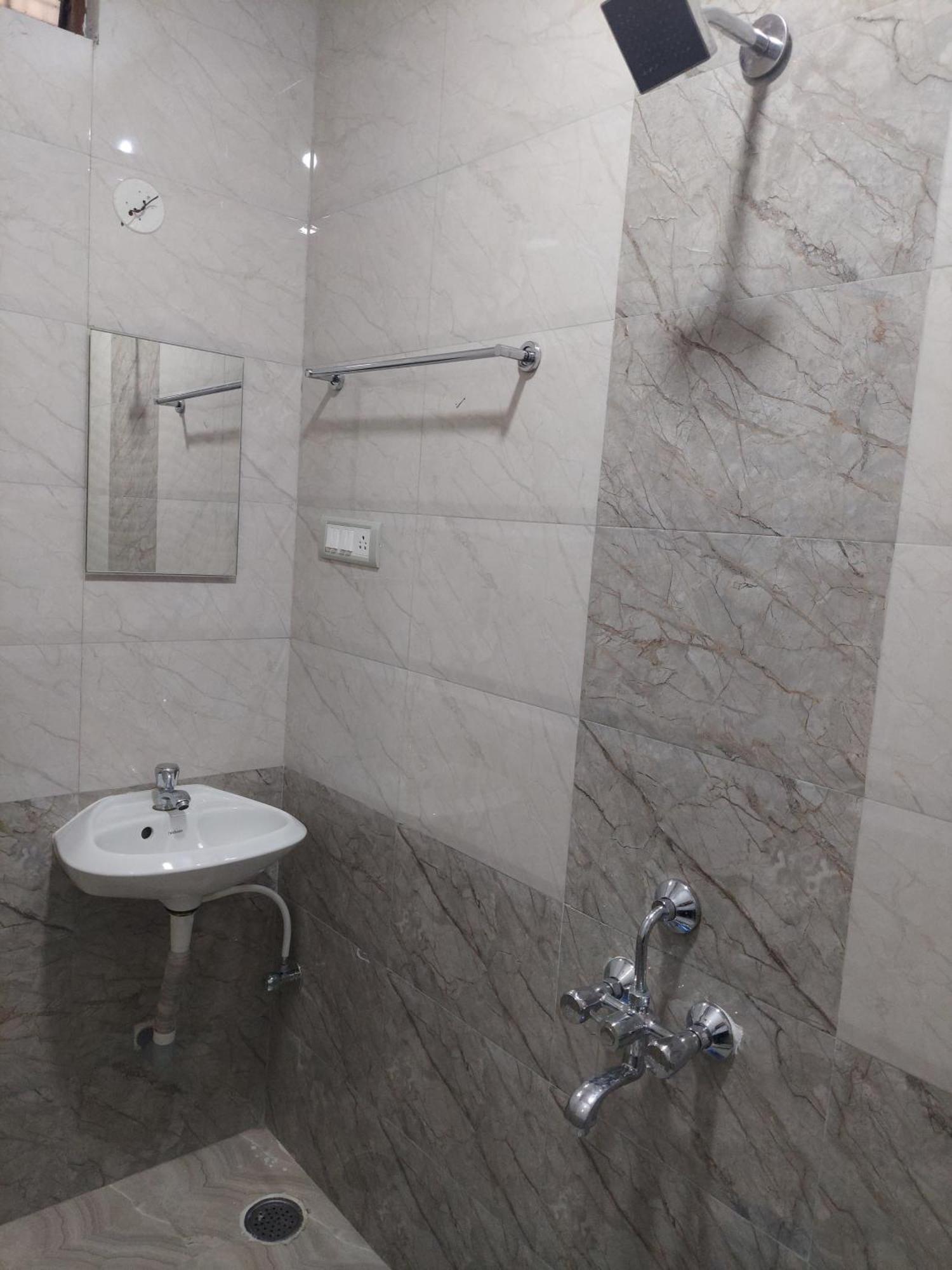 Double Room,1635933224:JPEG