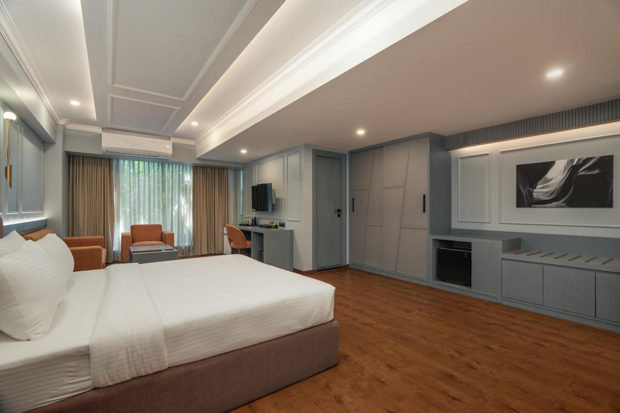 Superior King Room,1635933257:JPEG