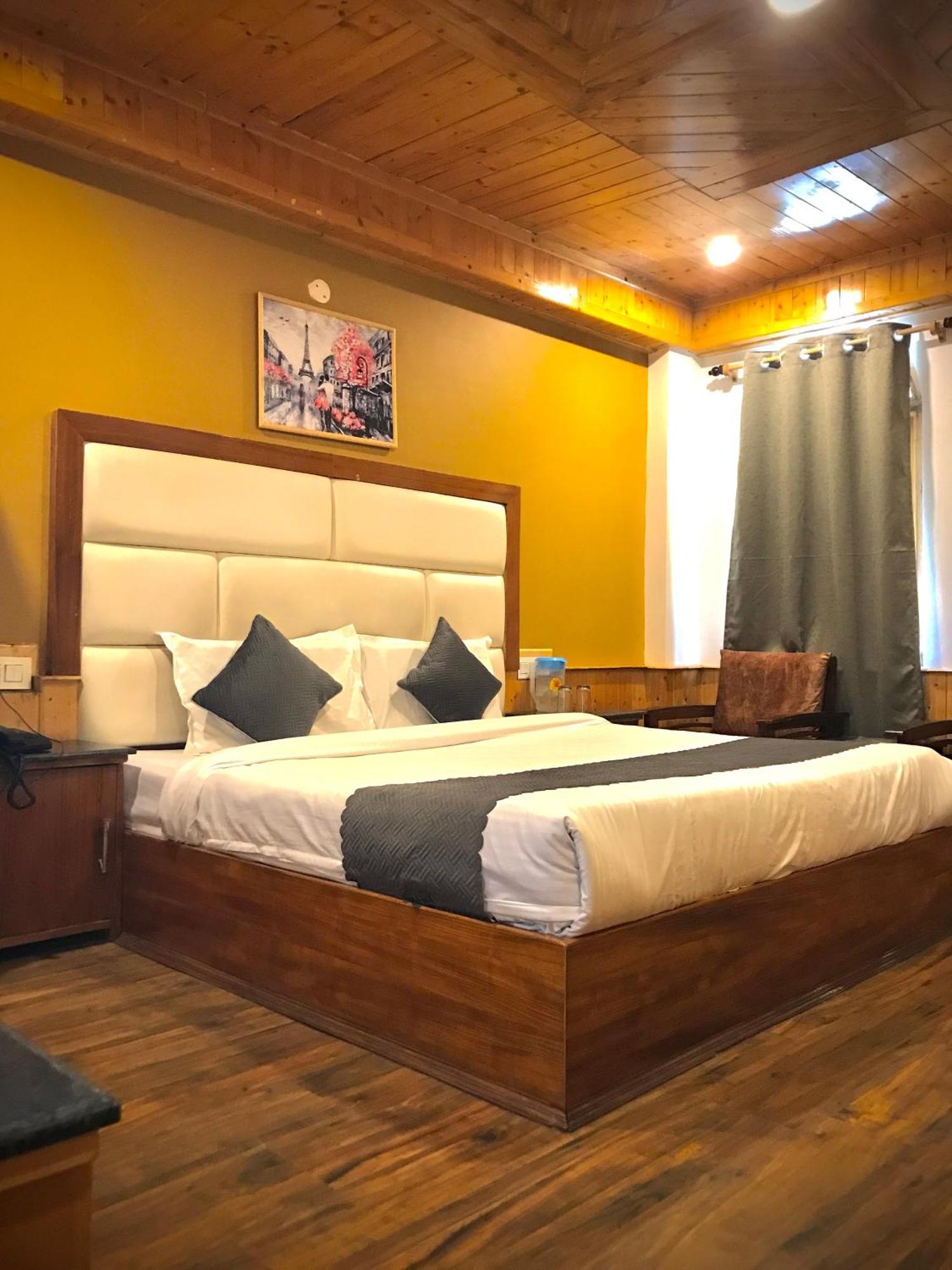 Double Room with Balcony