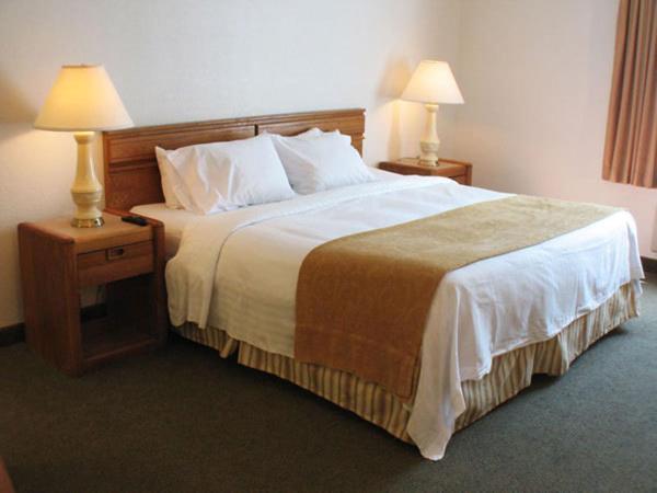 King Room - Non-Smoking