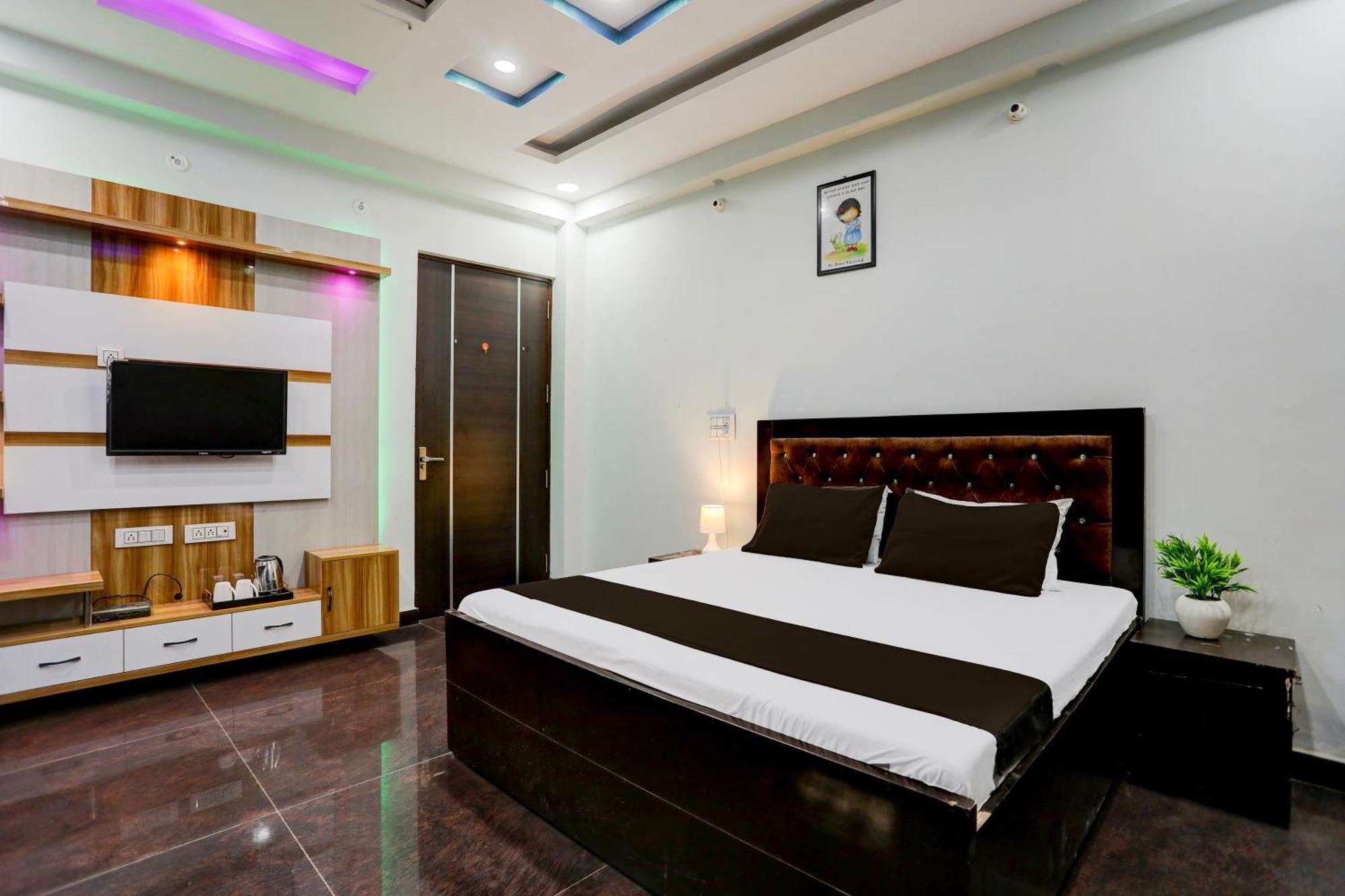 Suite met Kingsize Bed, Slaapbank en Uitzicht op de Rivier