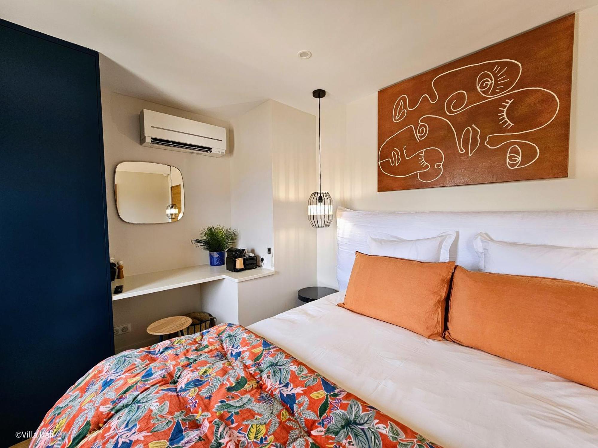 Chambre Lit King-Size - Vue sur Piscine