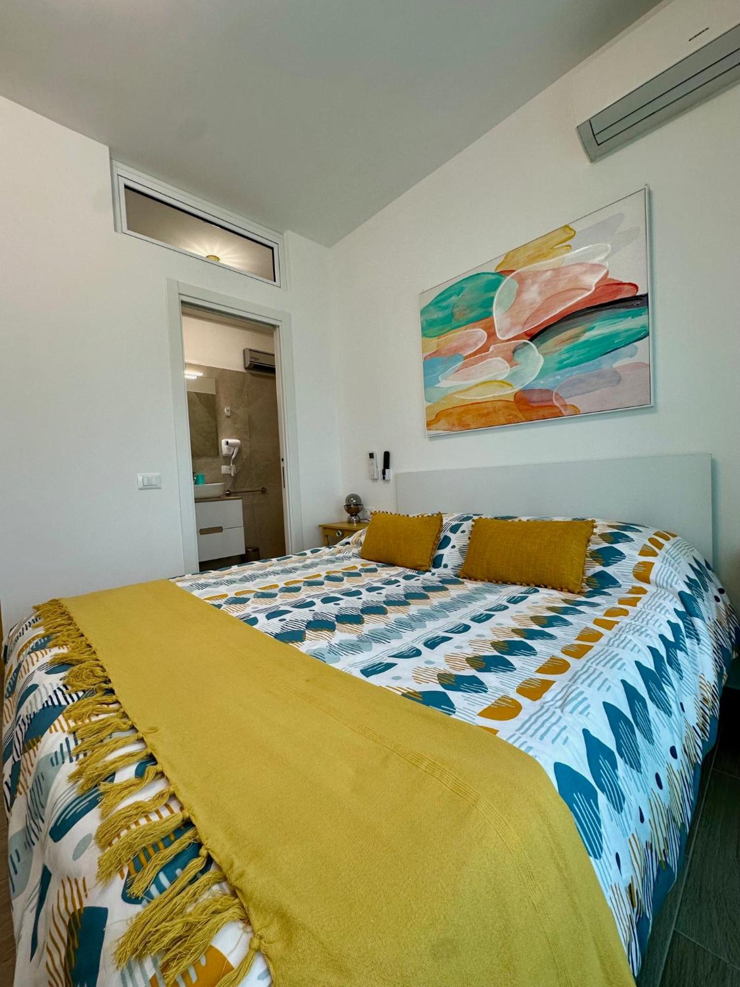 Double Room Private Bathroom