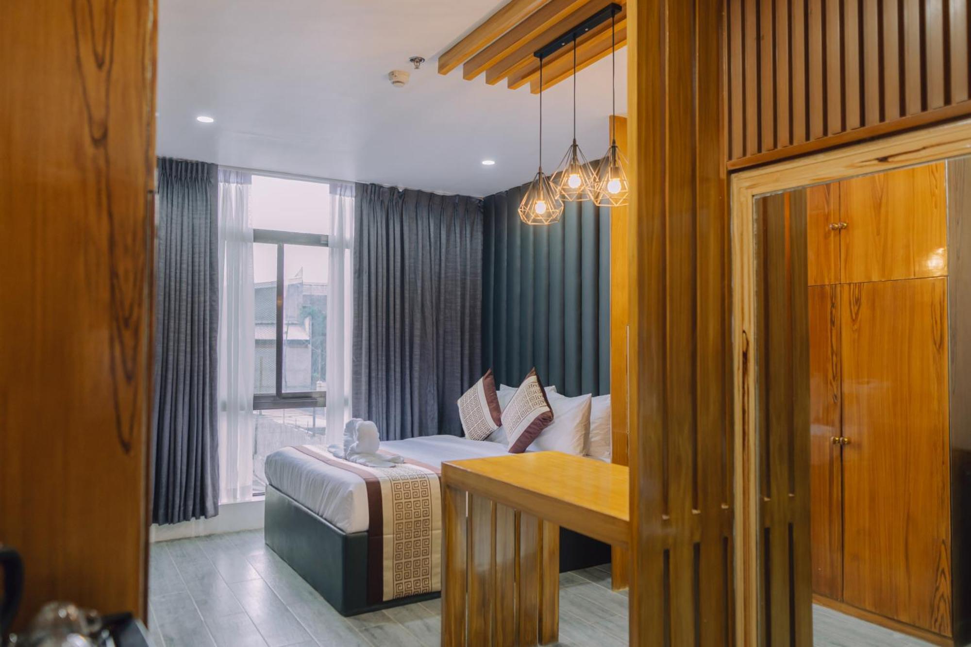 Superior King Room