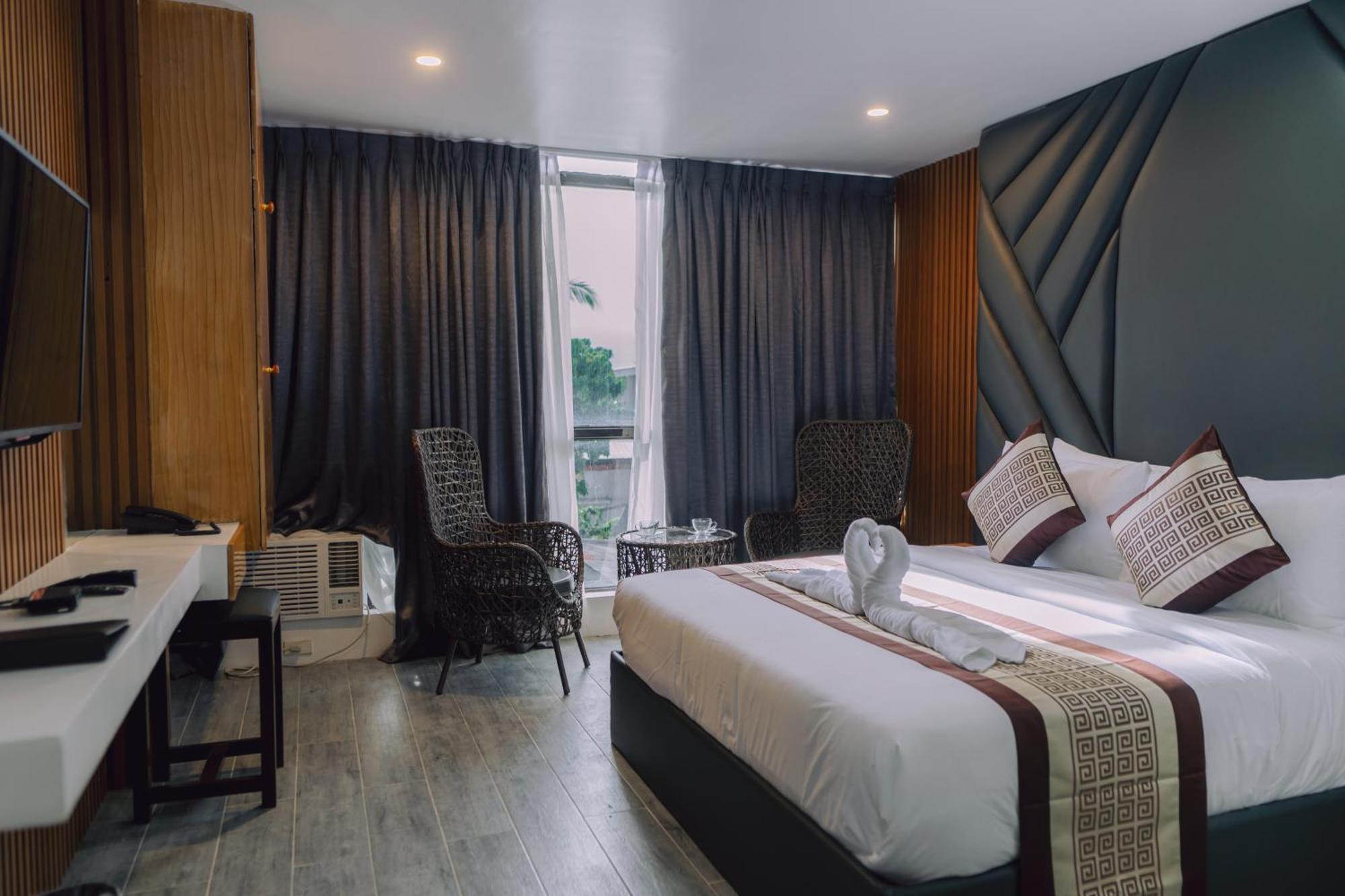 Superior King Room