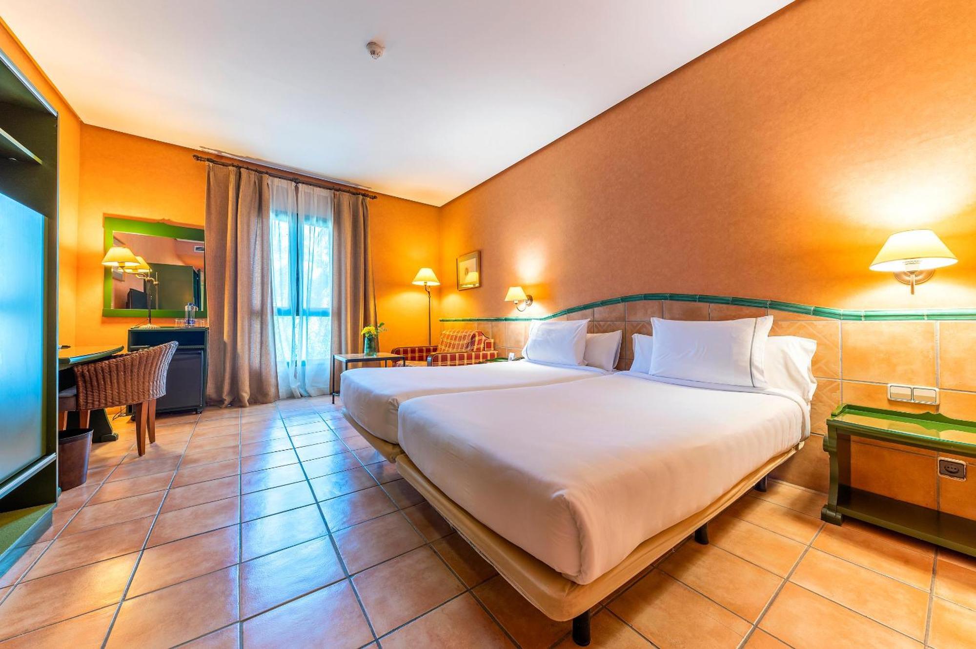 Habitación Familiar Confort (1 adulto + 2 niños)