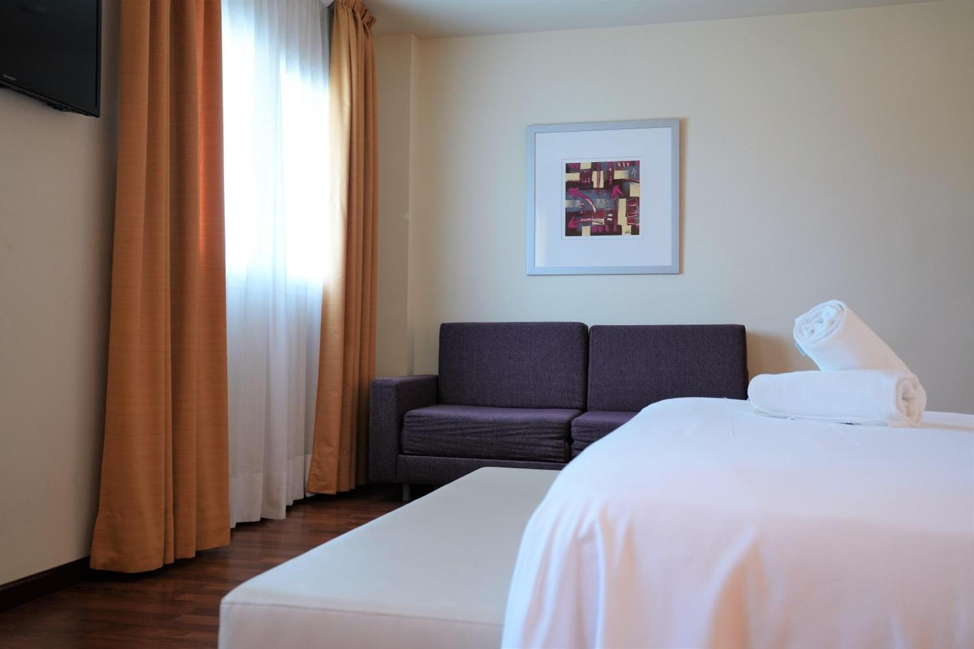 Premium Double Room (2 Adults),1636734732:JPEG