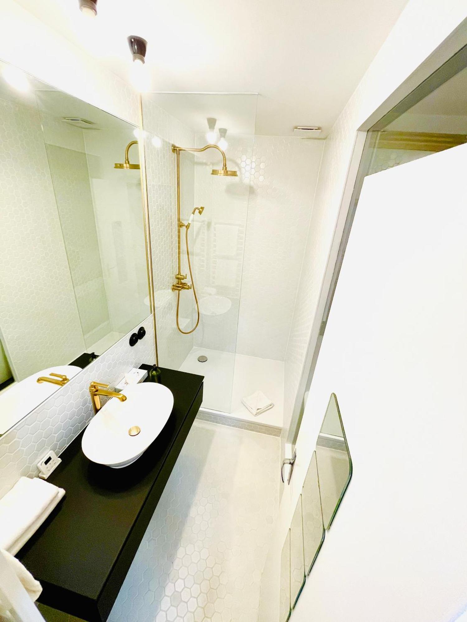 Studio,1636735420:JPEG