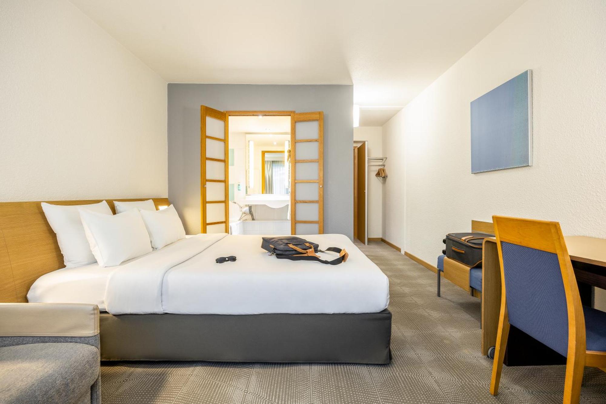 Park, Sleep & Fly Arrangement - Inclusief 14 Dagen Parkeren