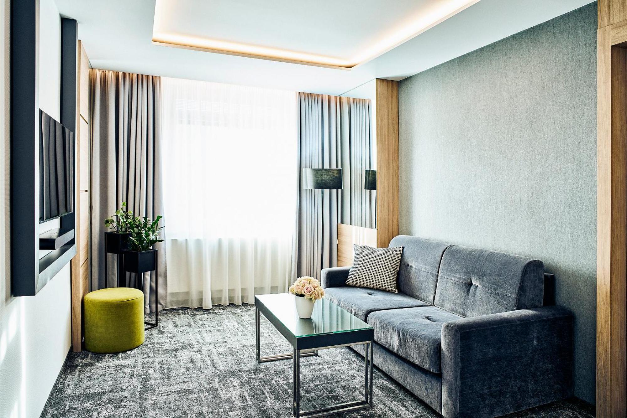 Suite King or Twin Bed,1658751917:JPEG