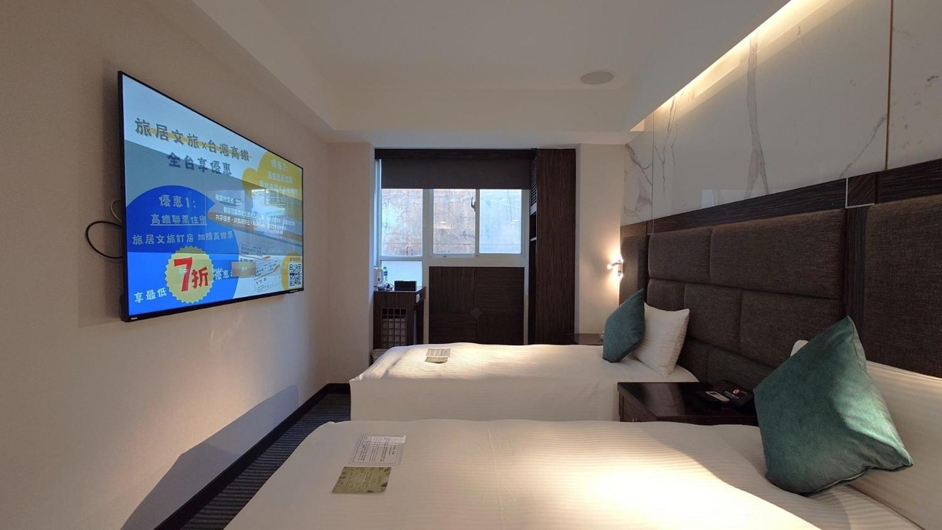 Deluxe Twin Room