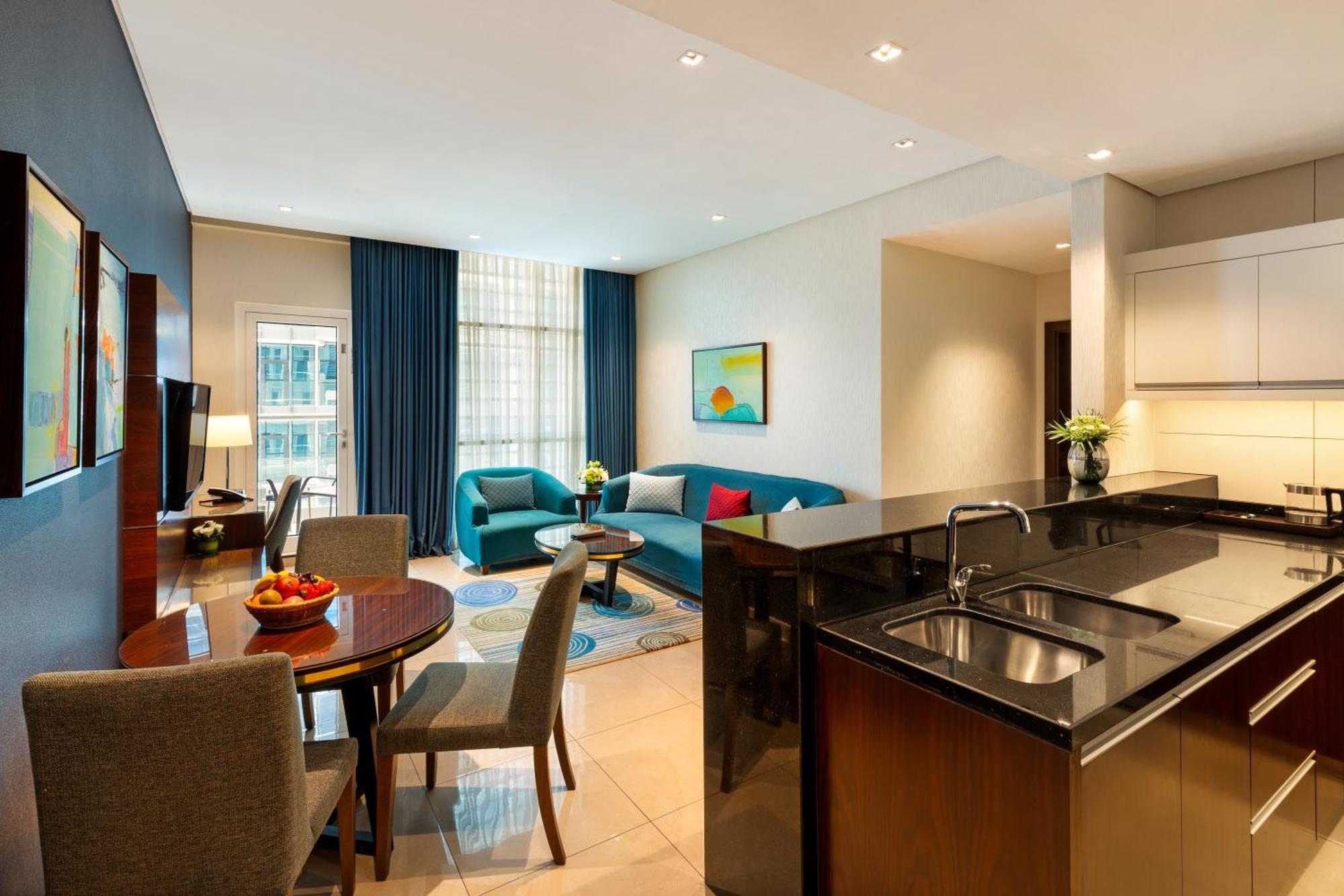 One Bedroom Apartment Canal View with Balcony