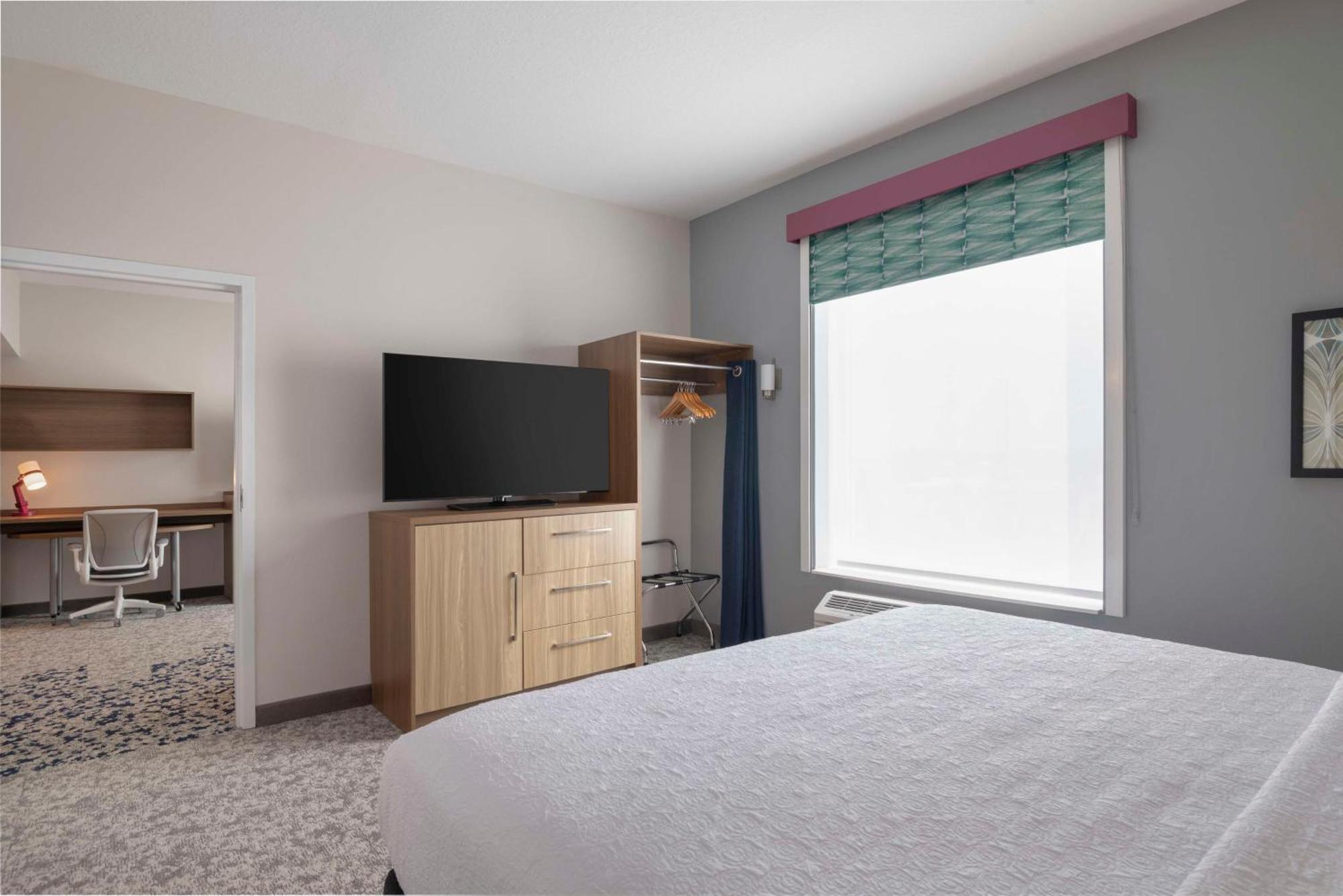One-Bedroom King Suite