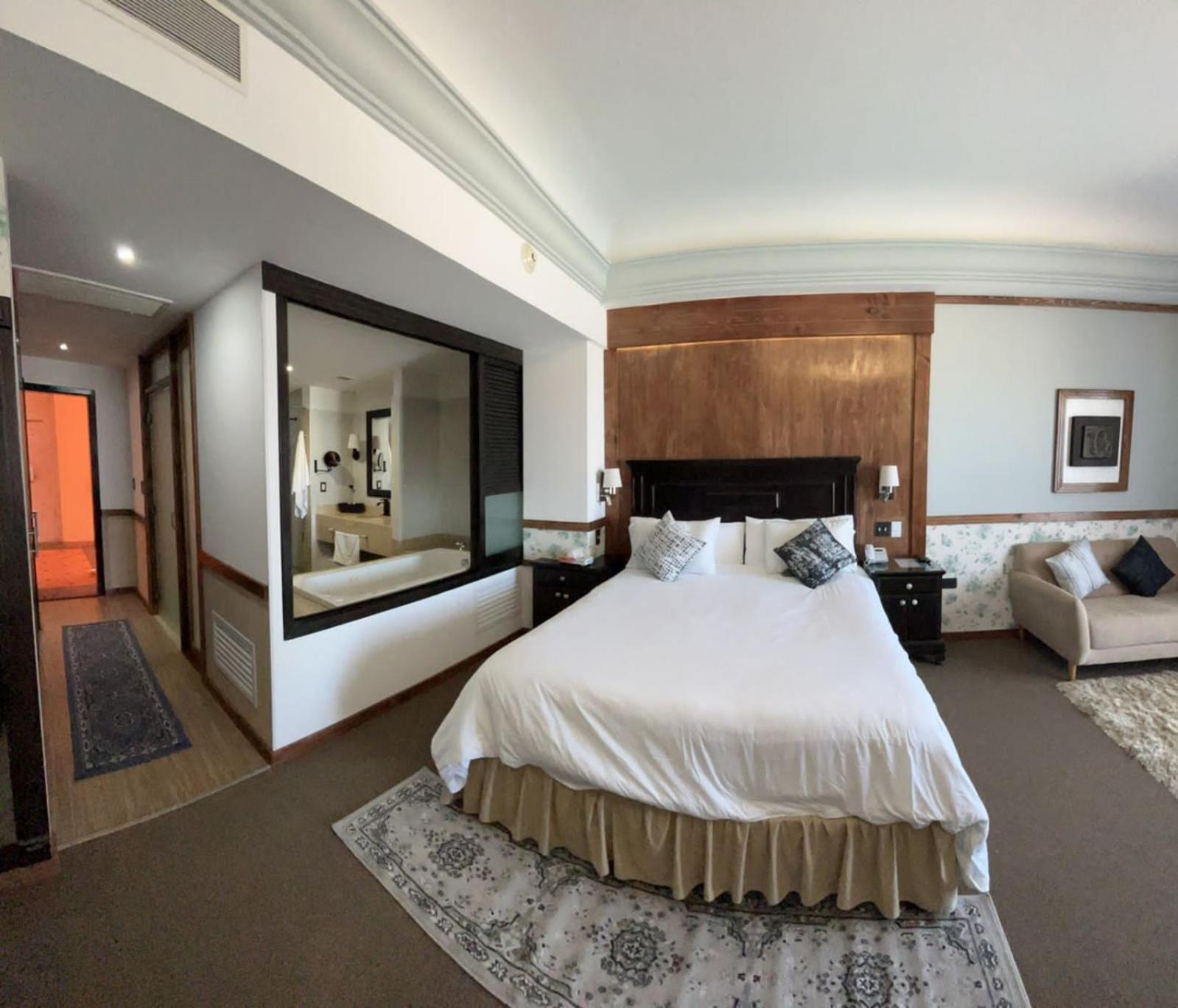 Junior Suite with Balcony