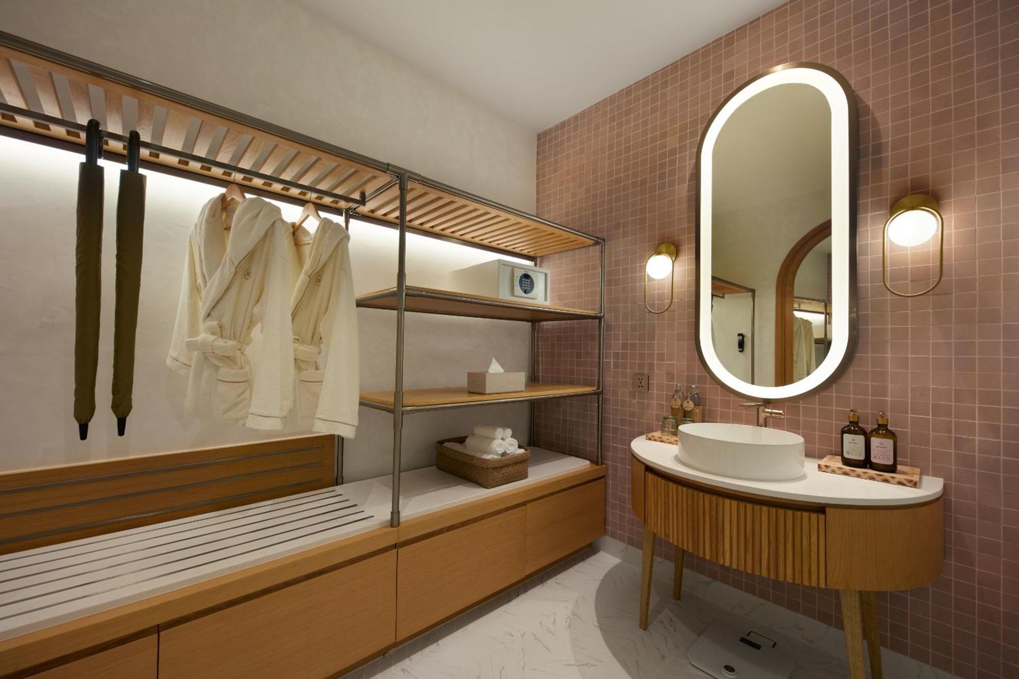Chambre Double ou Lits Jumeaux Supérieure - Vue sur Piscine
