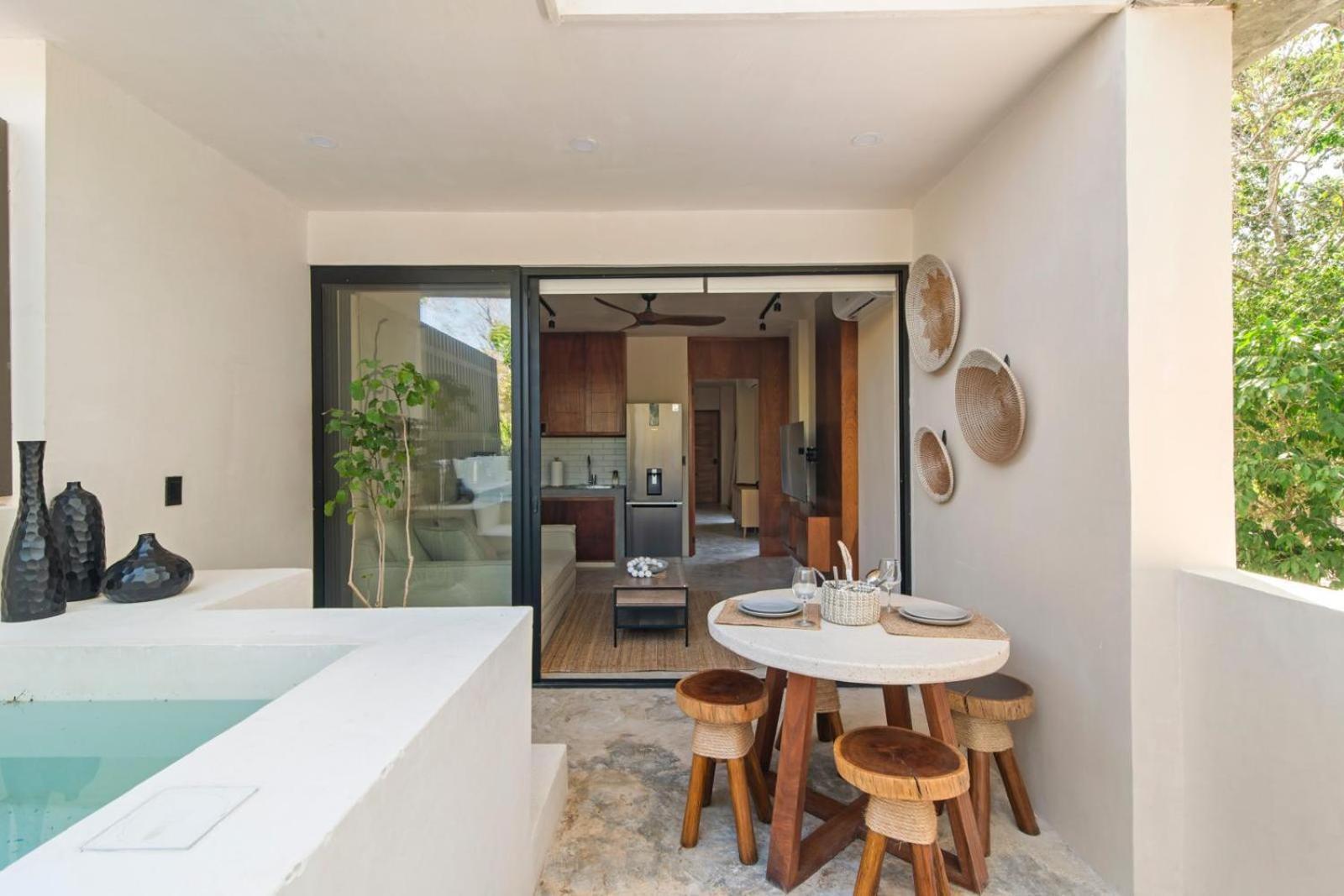 Superior One-Bedroom Apartment Balcony