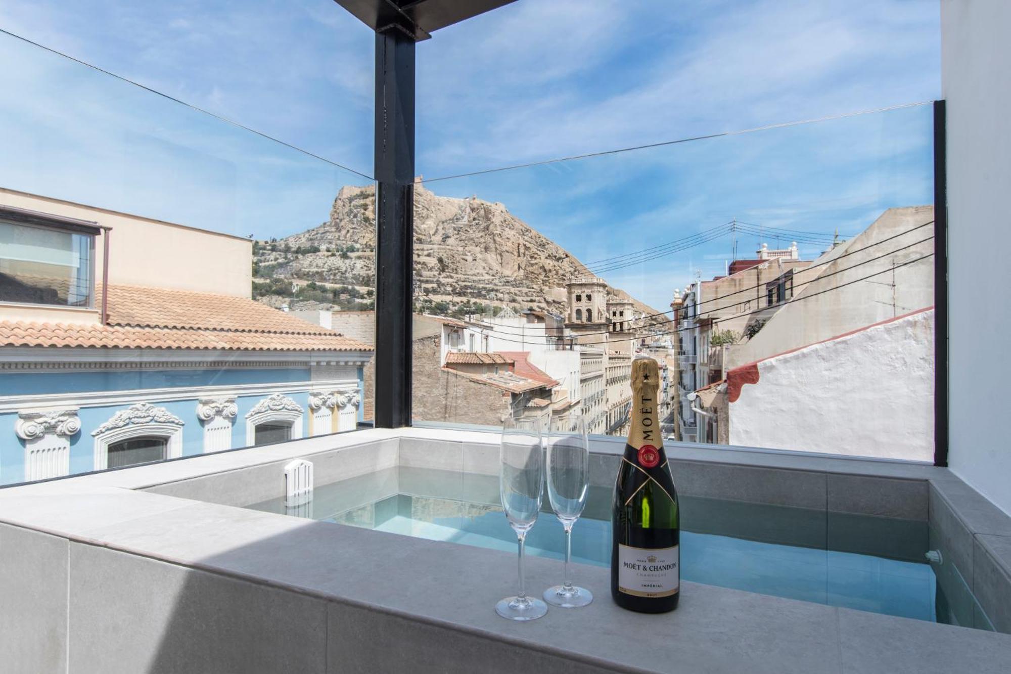 Two-Bedroom Apartment Pool,1637582735:JPEG