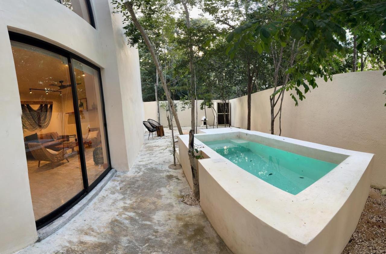 Deluxe One-Bedroom Apartment Garden View