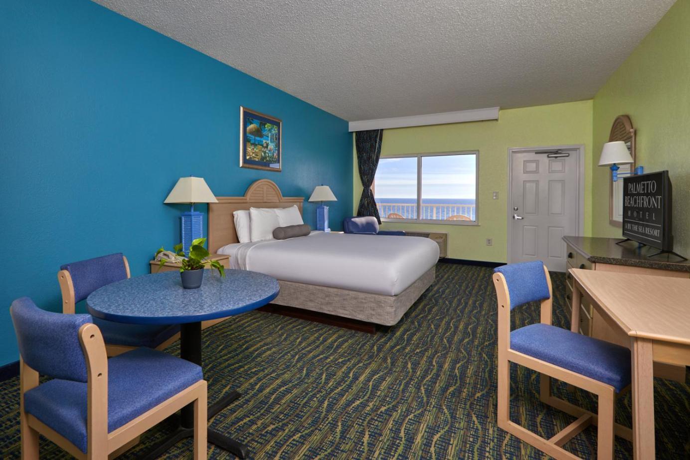 Beachfront Classic Room - King with Kitchen