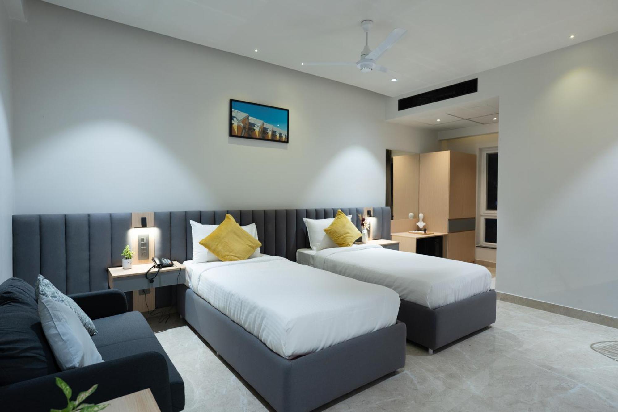 Premium Suite with Twin Bed
