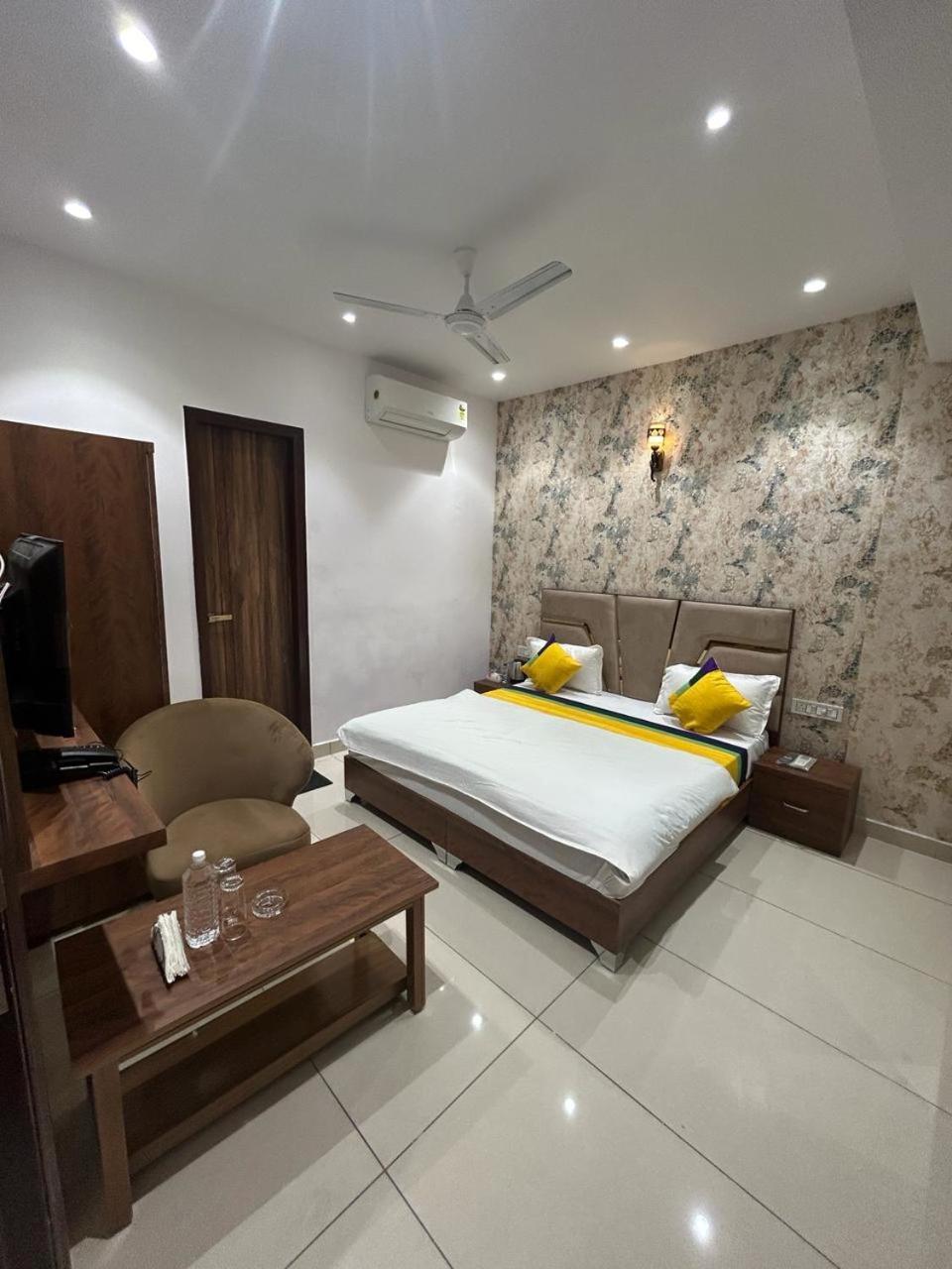 Deluxe King Room,1637650659:JPEG