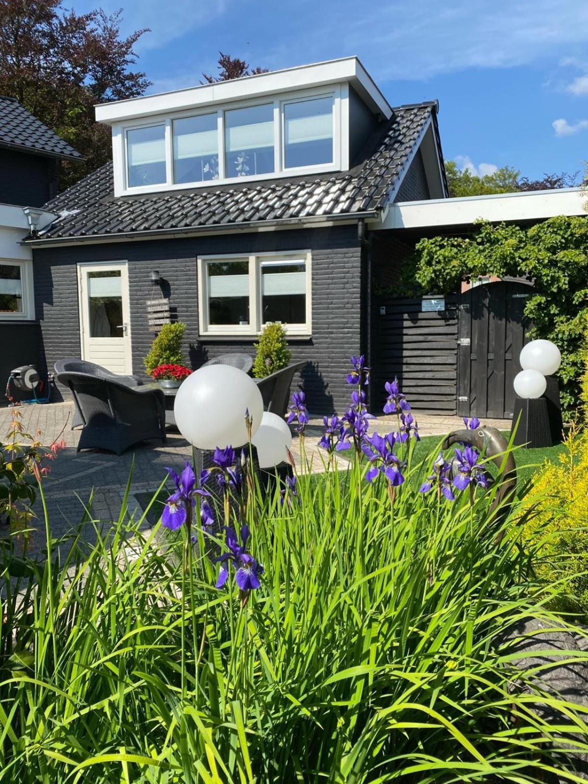 Tweepersoonskamer met 2 Aparte Bedden