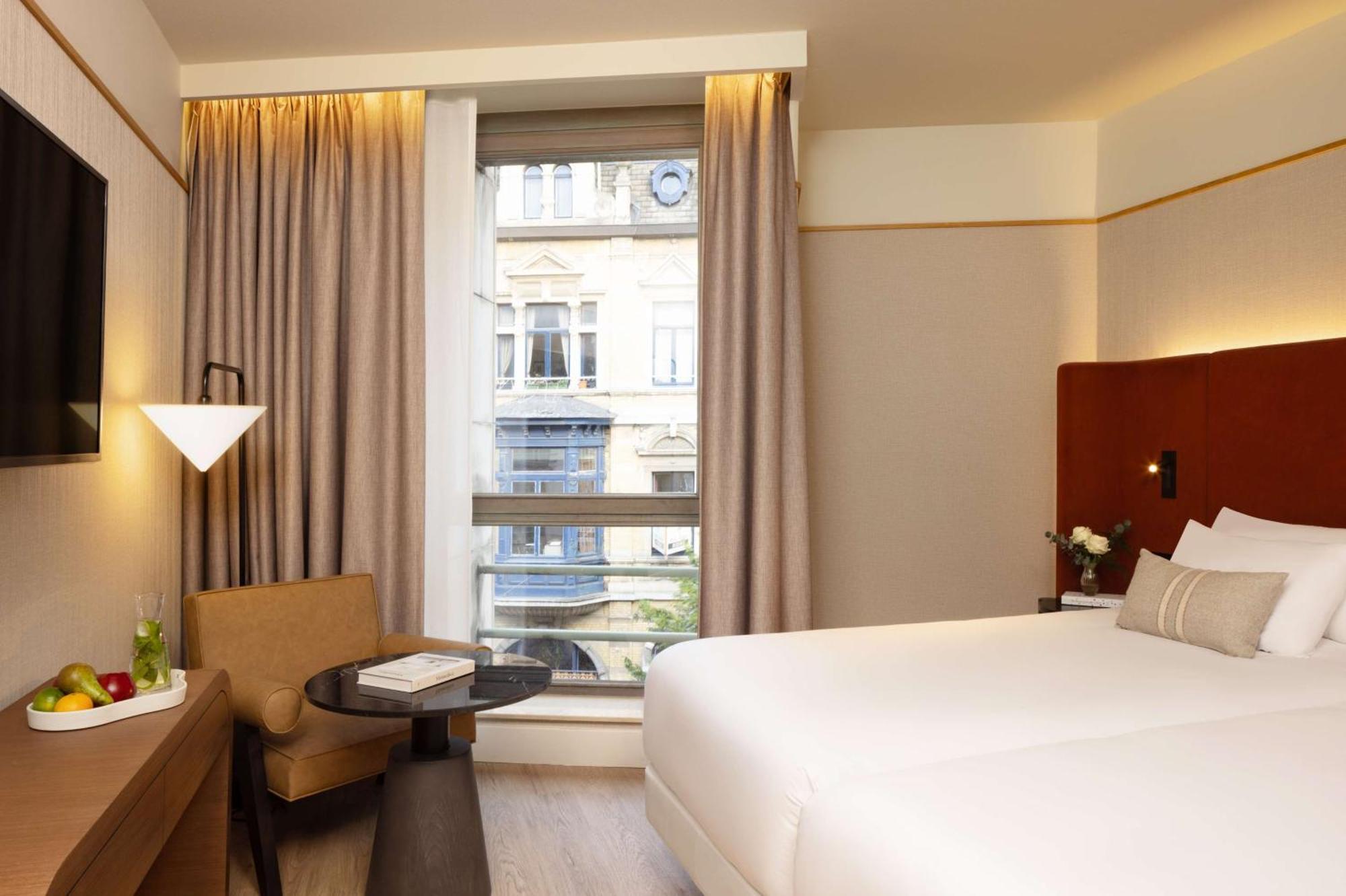 Superior Room View