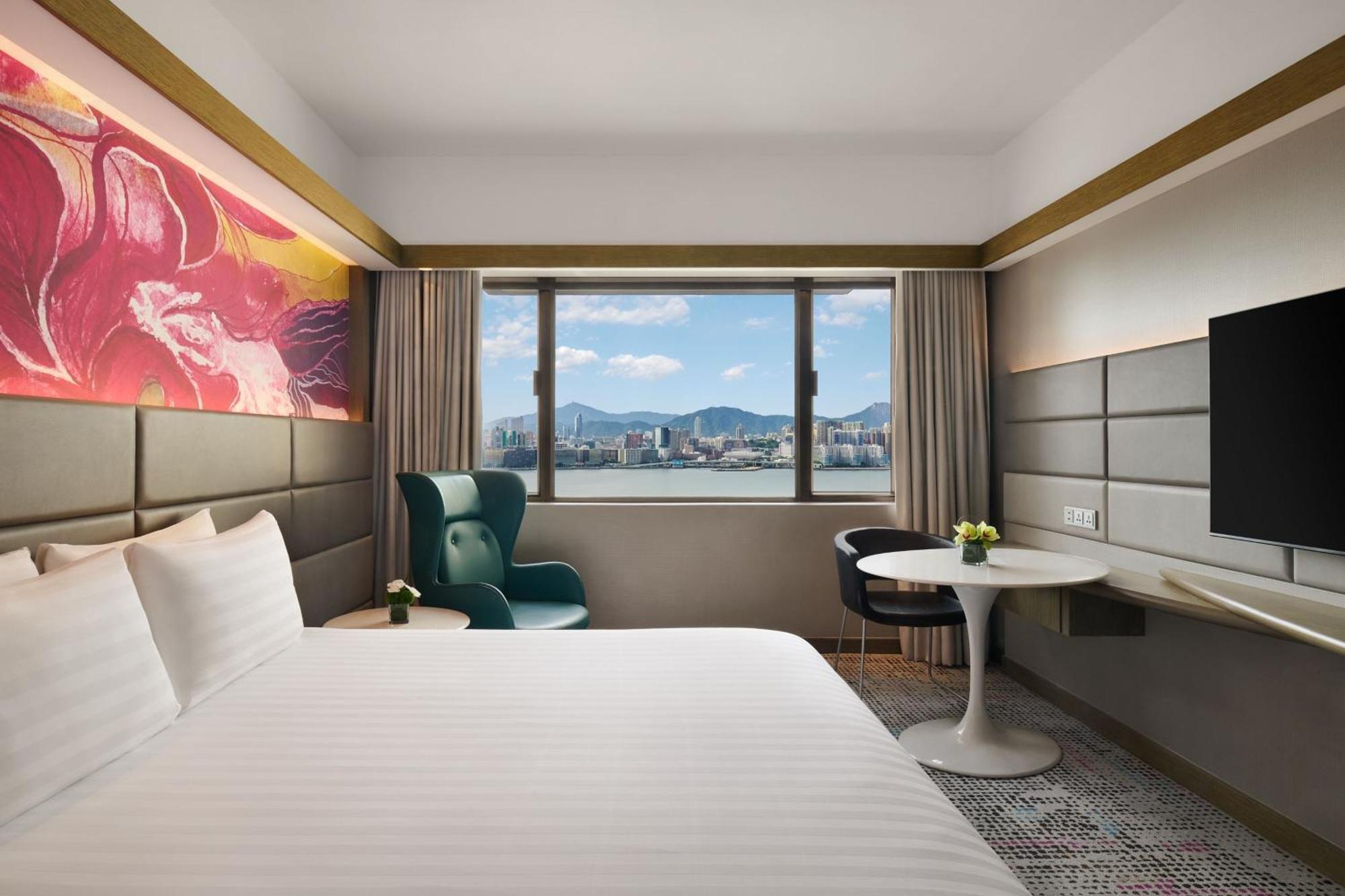Executive King Room Lounge Access Panoramic View