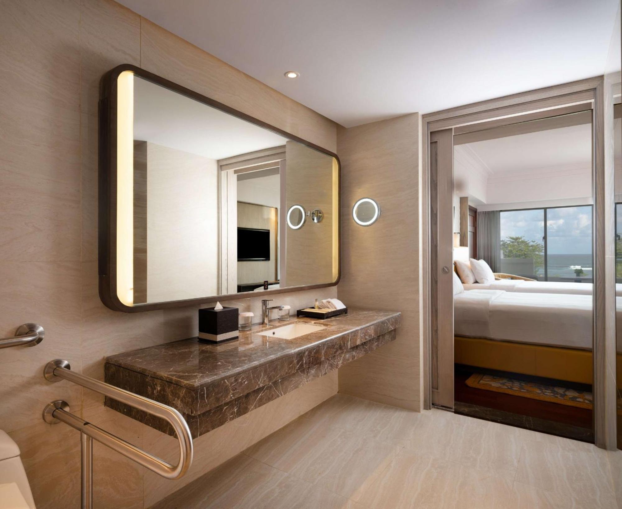 Twin Room with Ocean View - Mobility Accessible