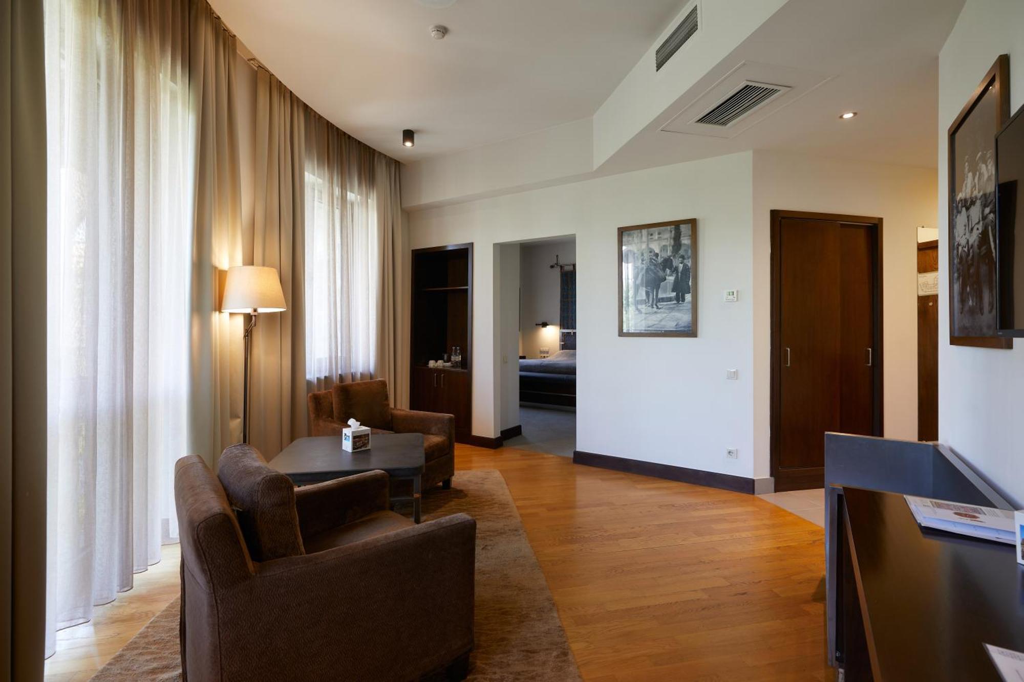 Executive Suite