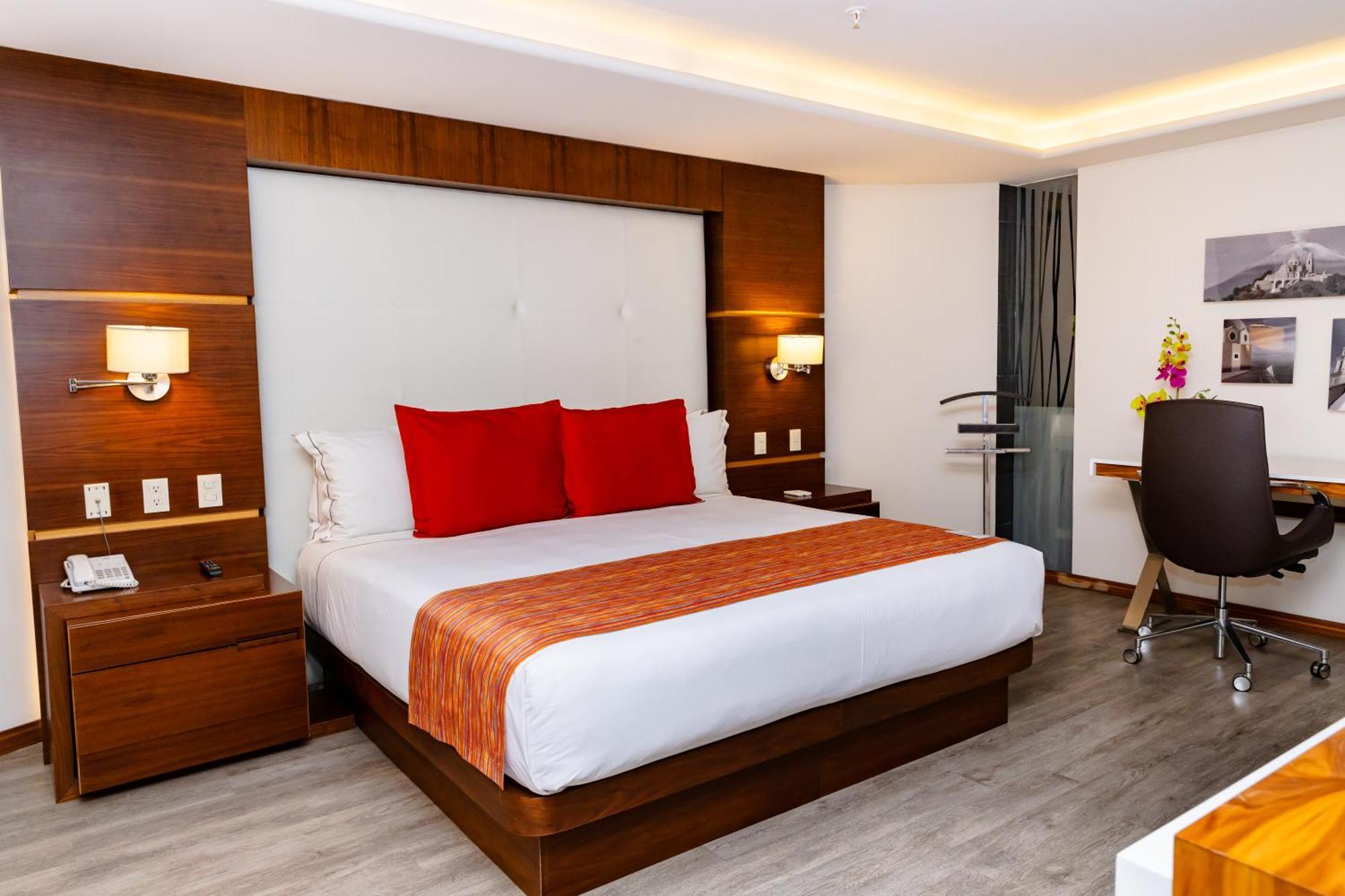 Deluxe Suite