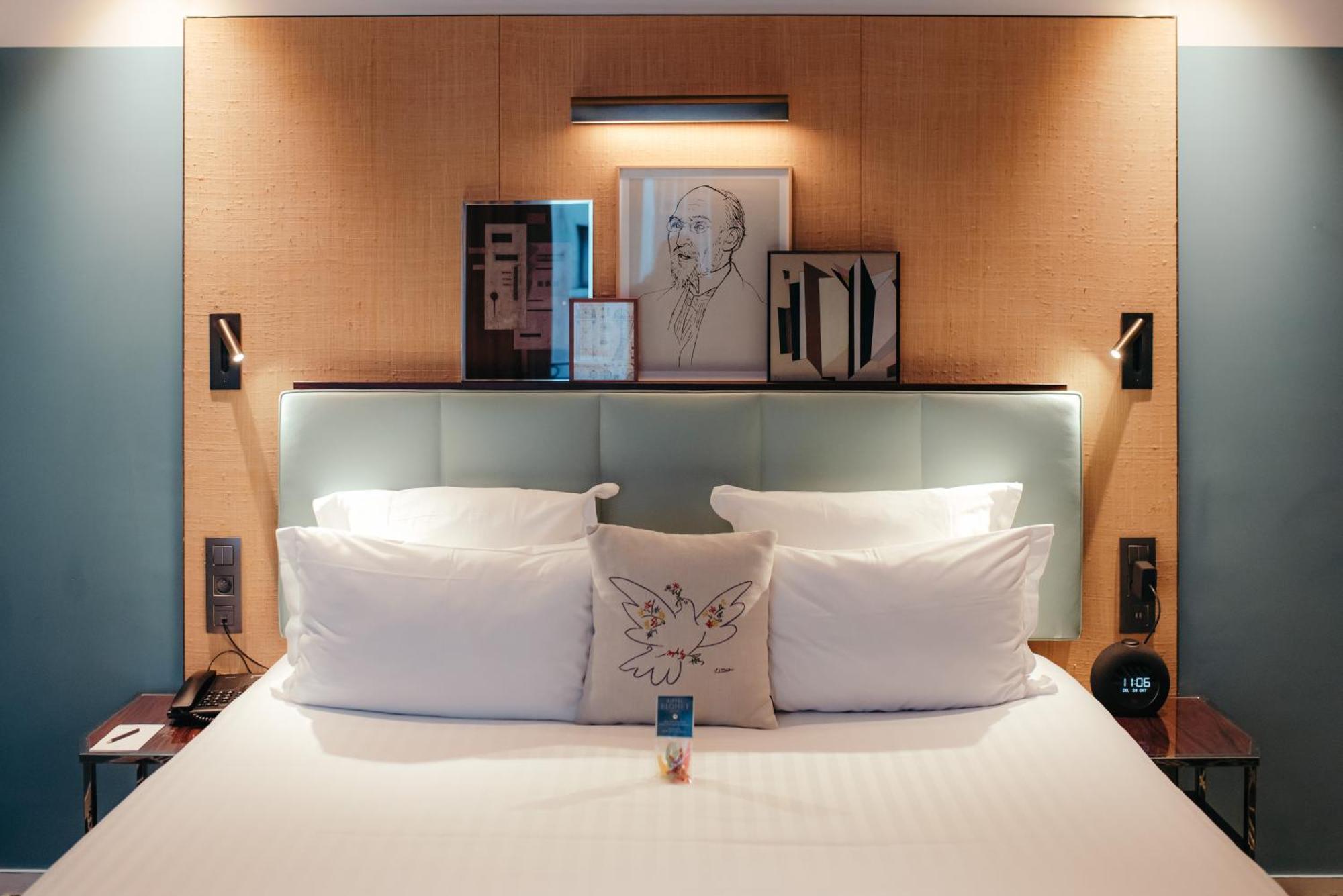 Junior Suite with Pool Access,1637743804:JPEG