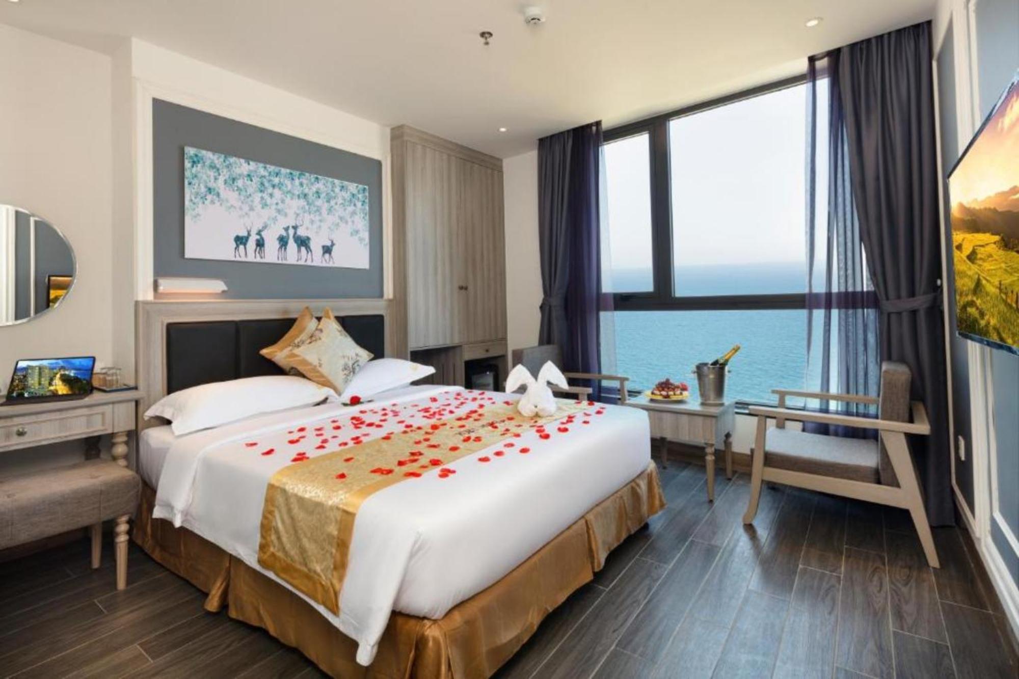 Suite with Sea View
