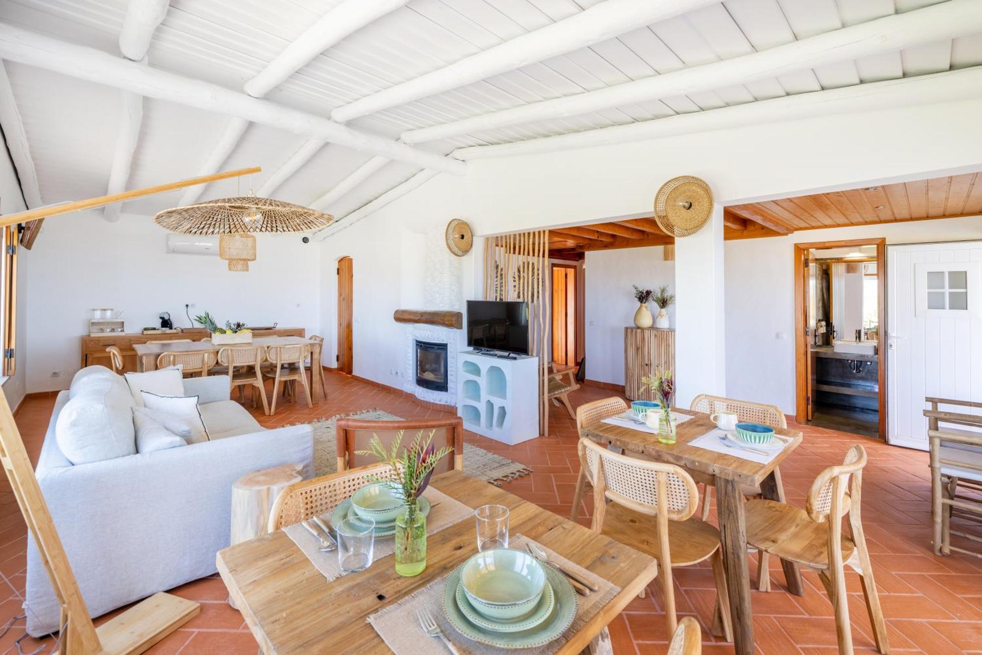 Villa - Beach Front