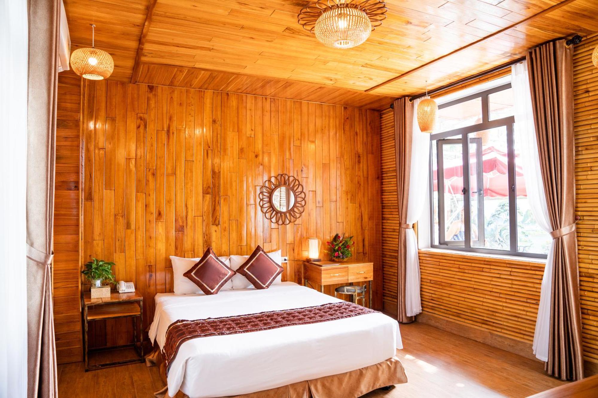 Superior Double or Twin Room with Pool View