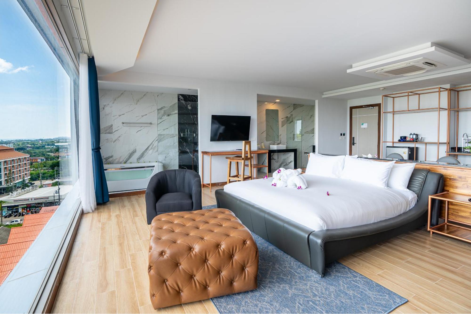 Executive Suite