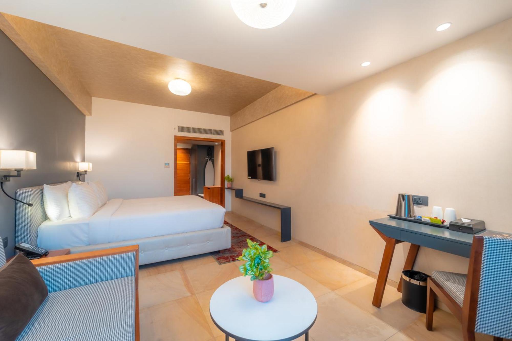 Superior King Room