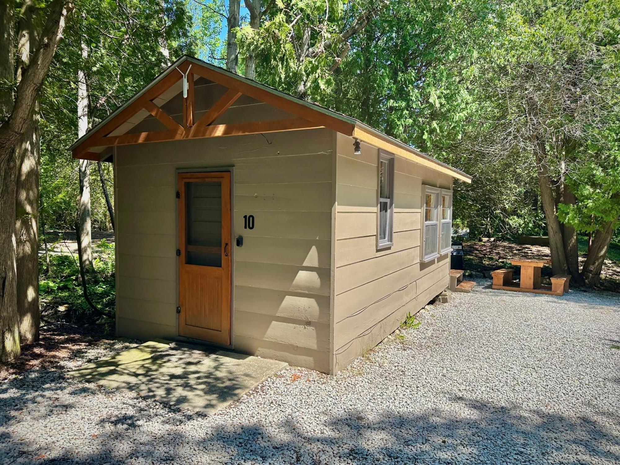 Cabin 10