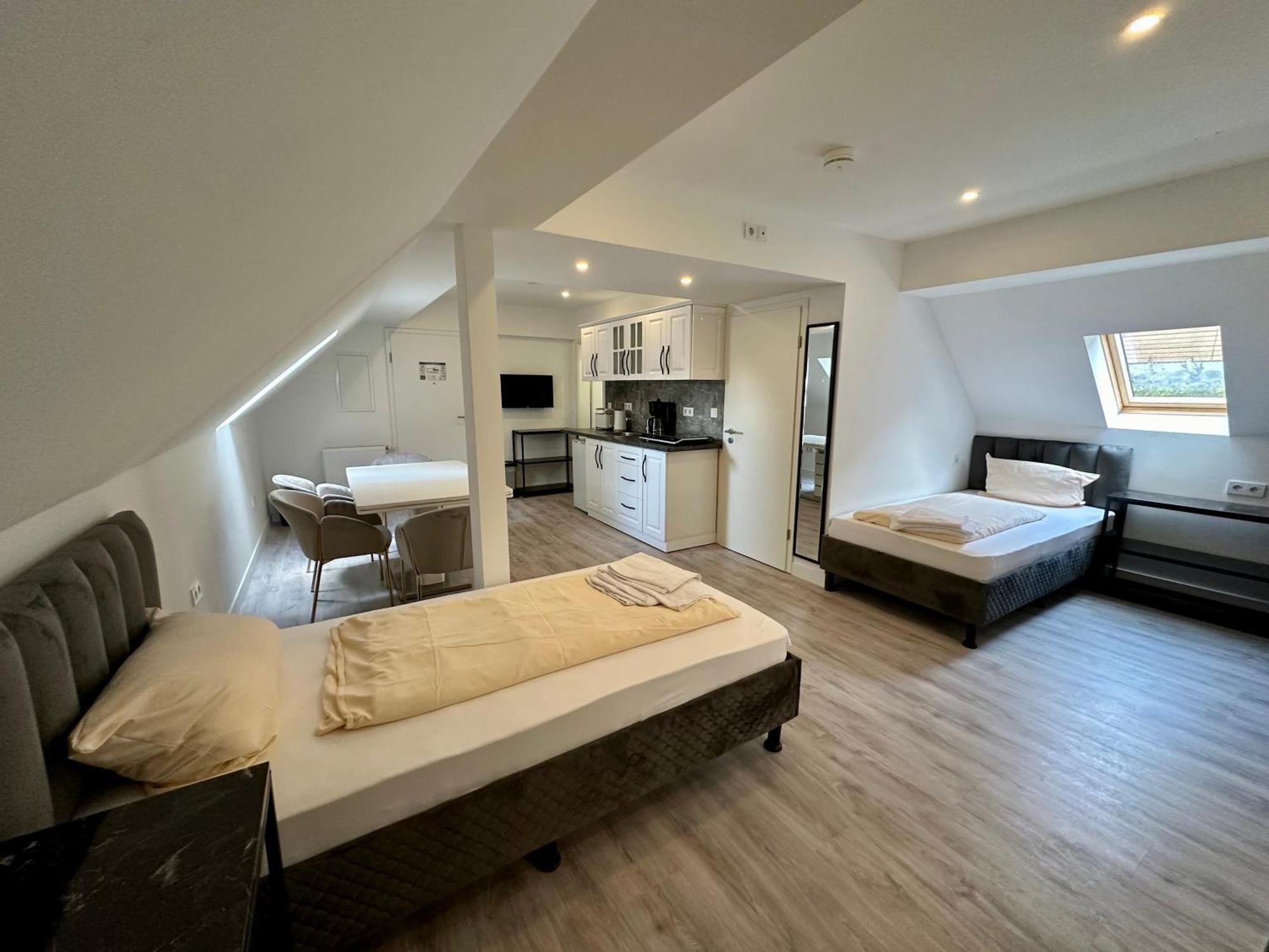 Vierbettzimmer mit Küche