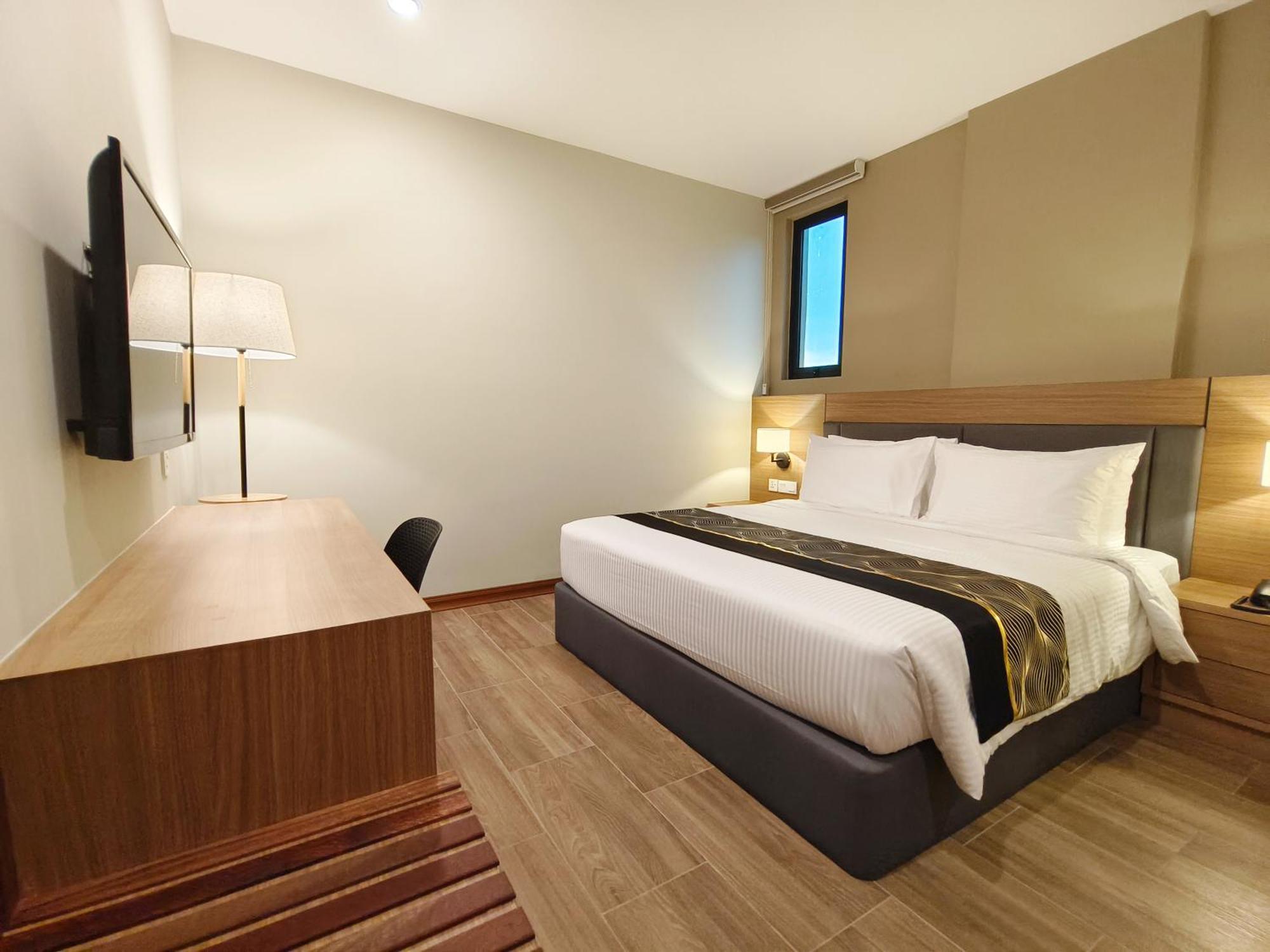 Deluxe King Room