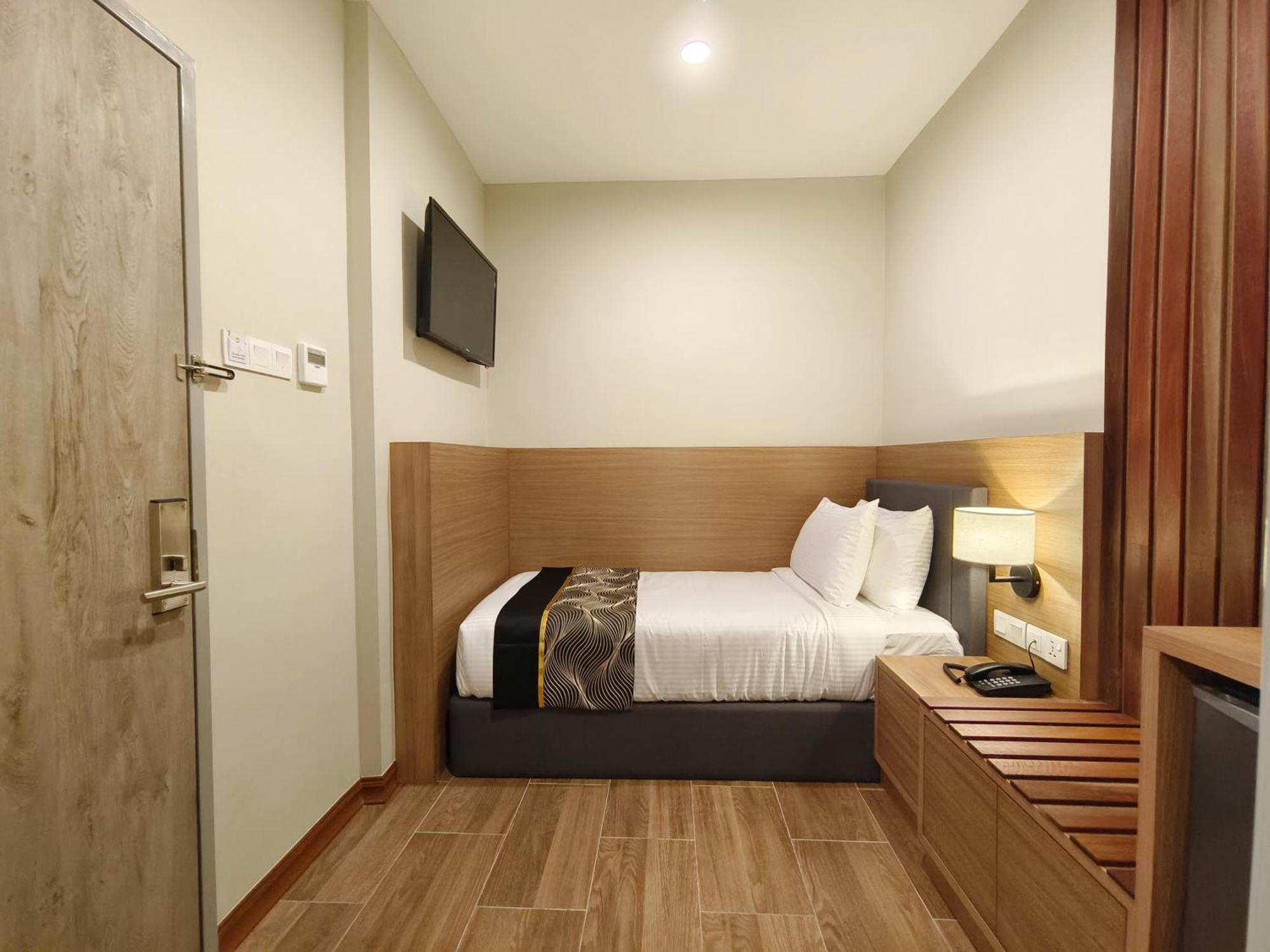 Standard Single Room Without Window