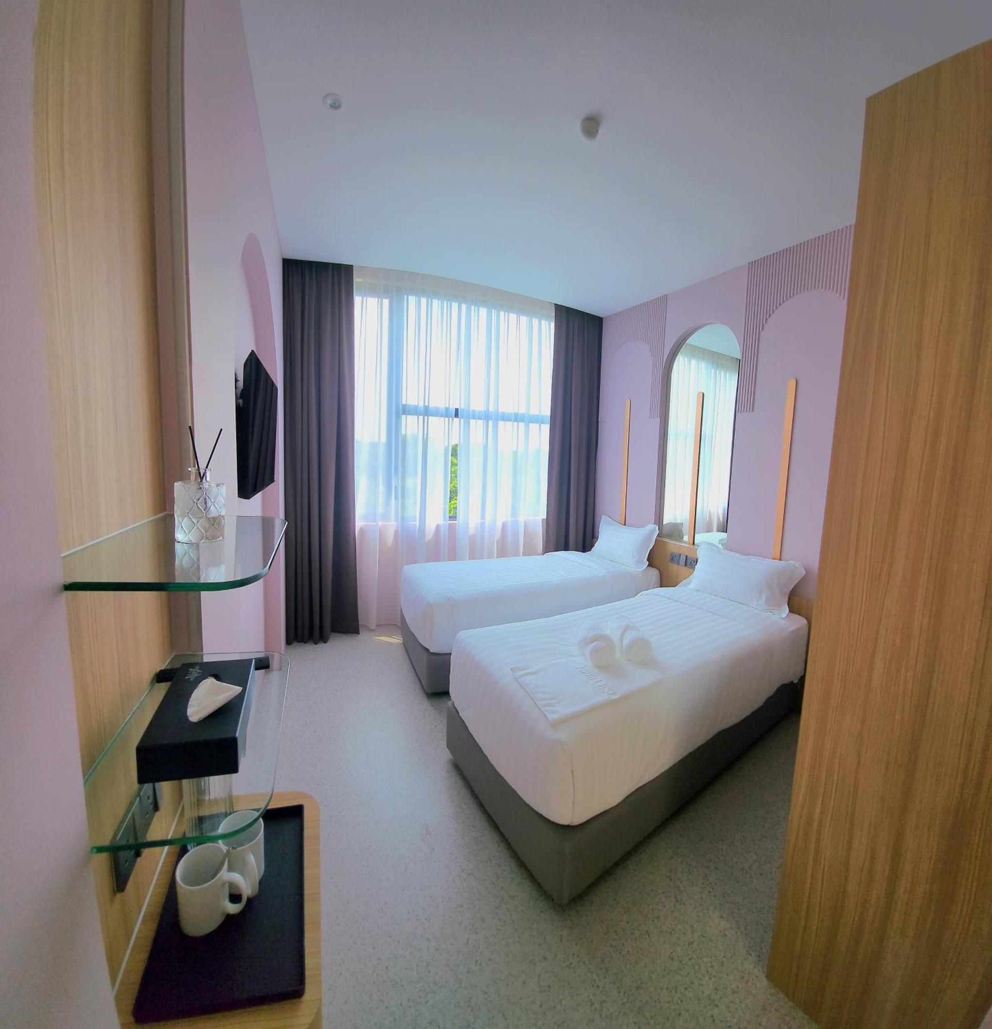 Deluxe Twin Room